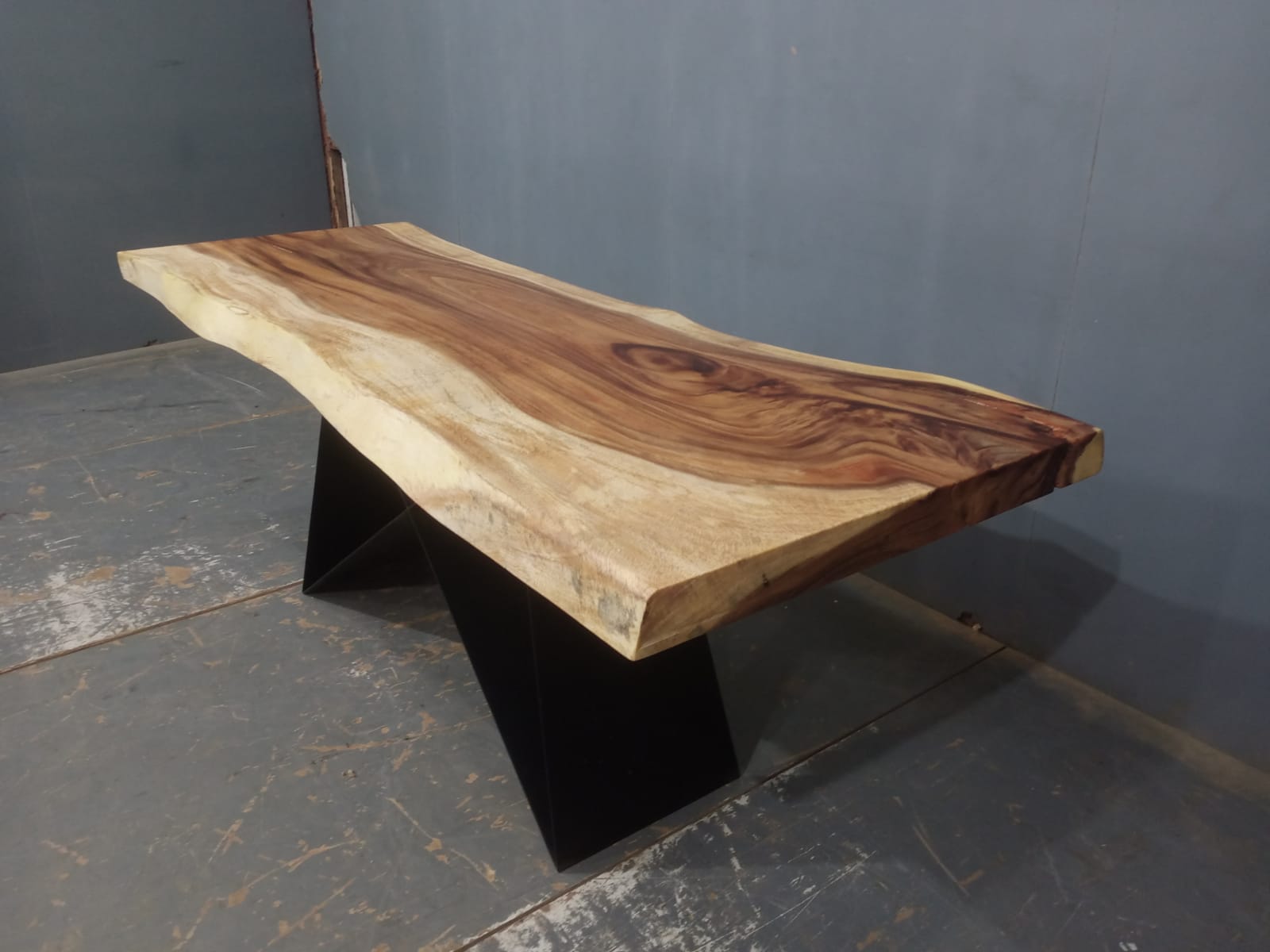Live Edge Tables