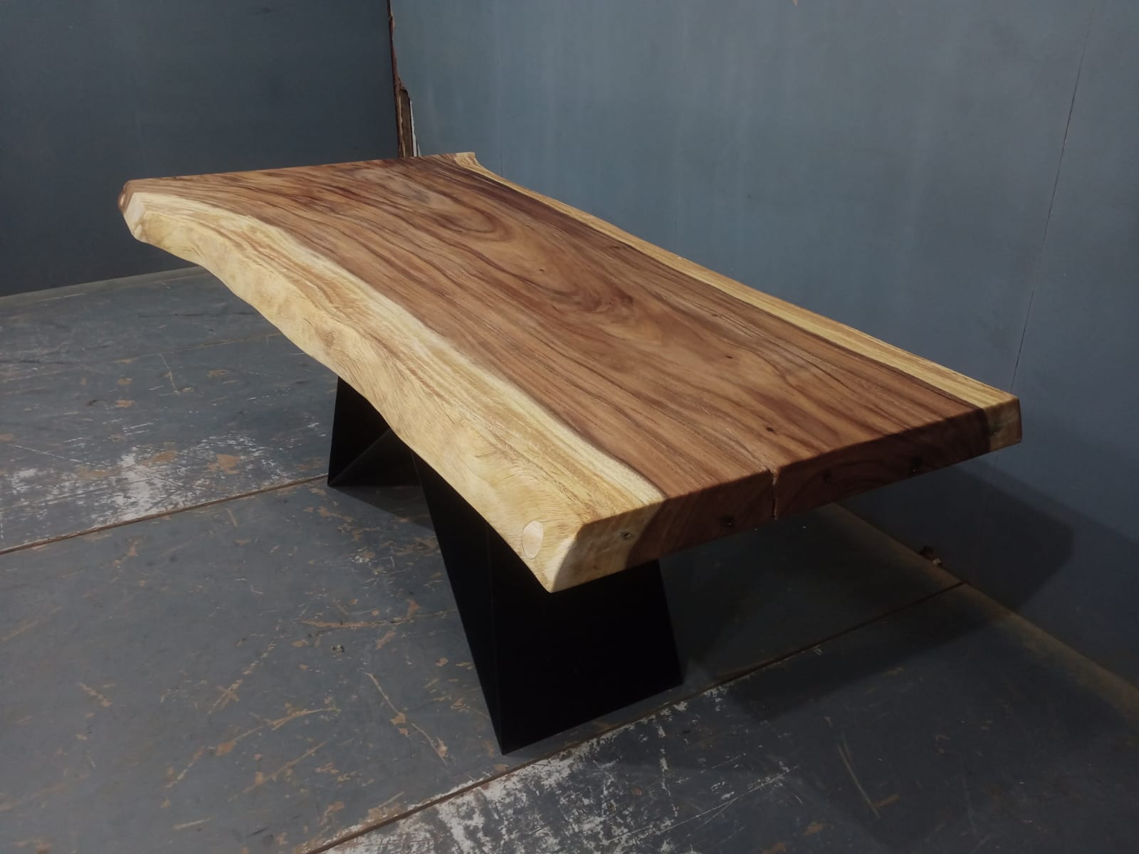 Live Edge Tables