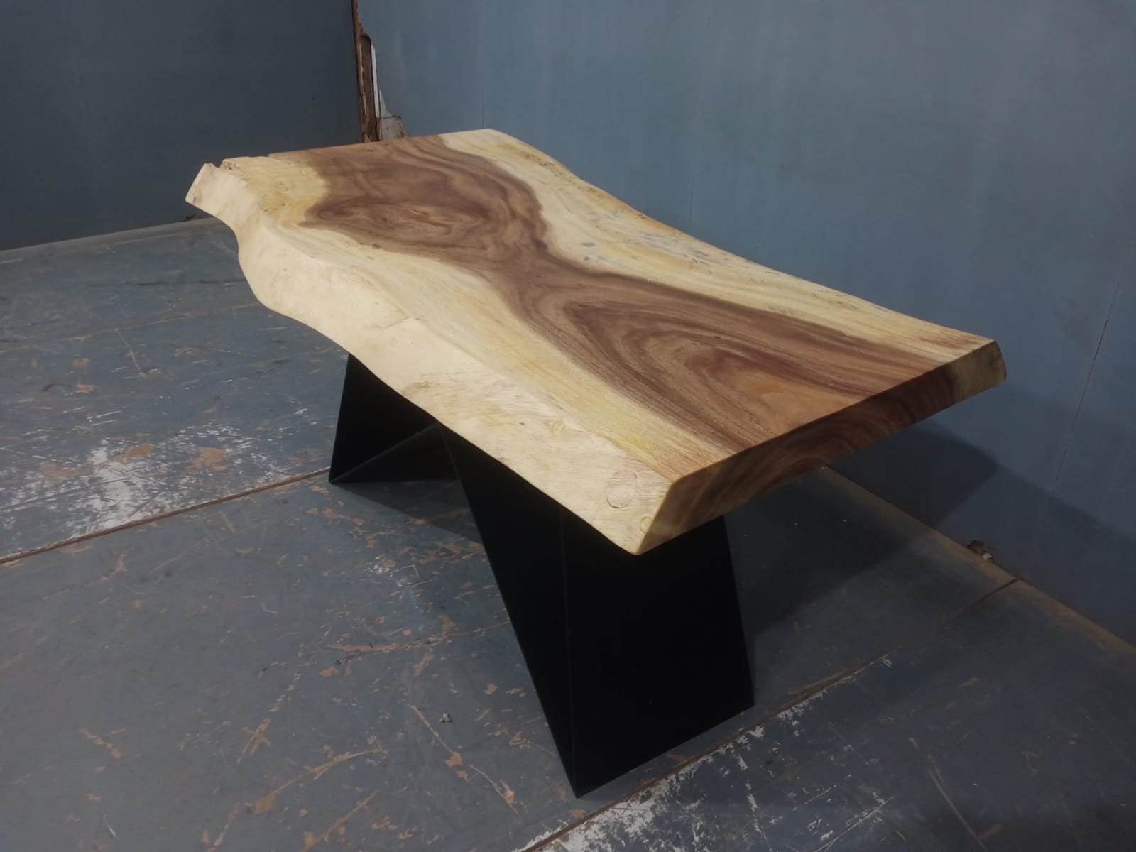 Live Edge Tables