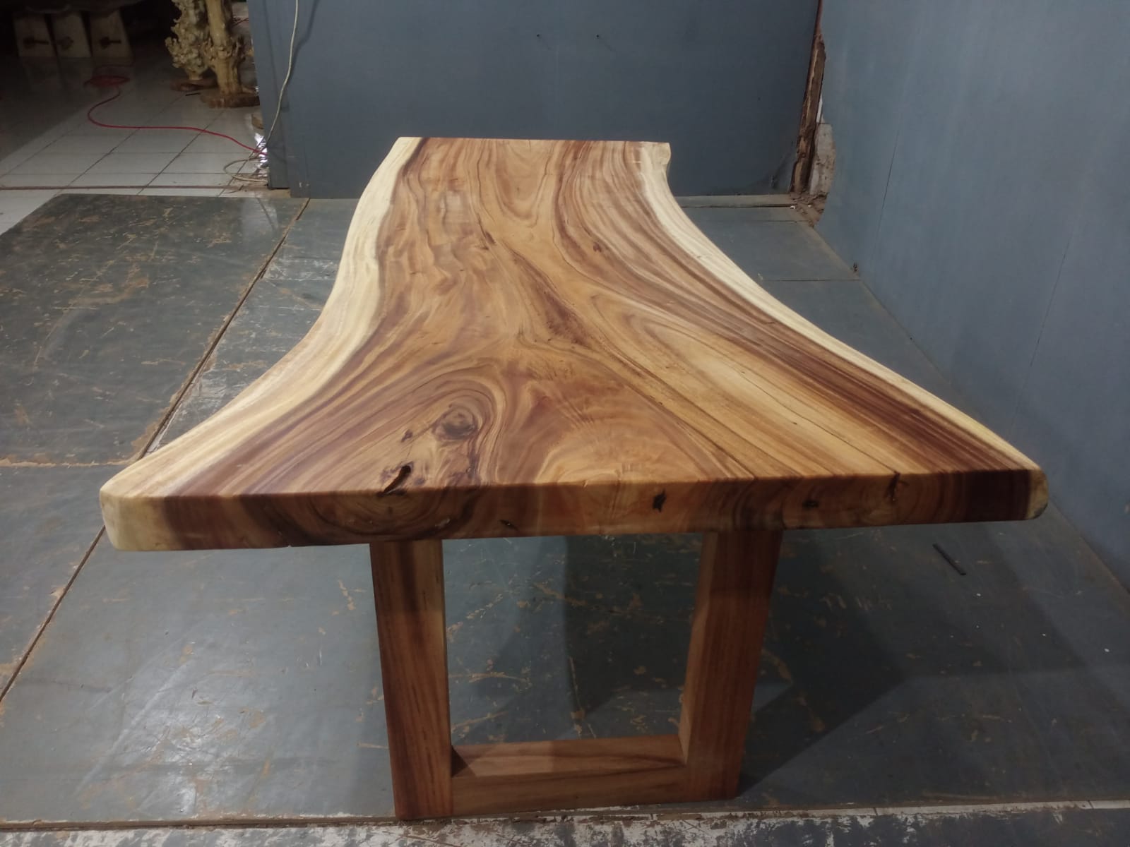 Live Edge Tables