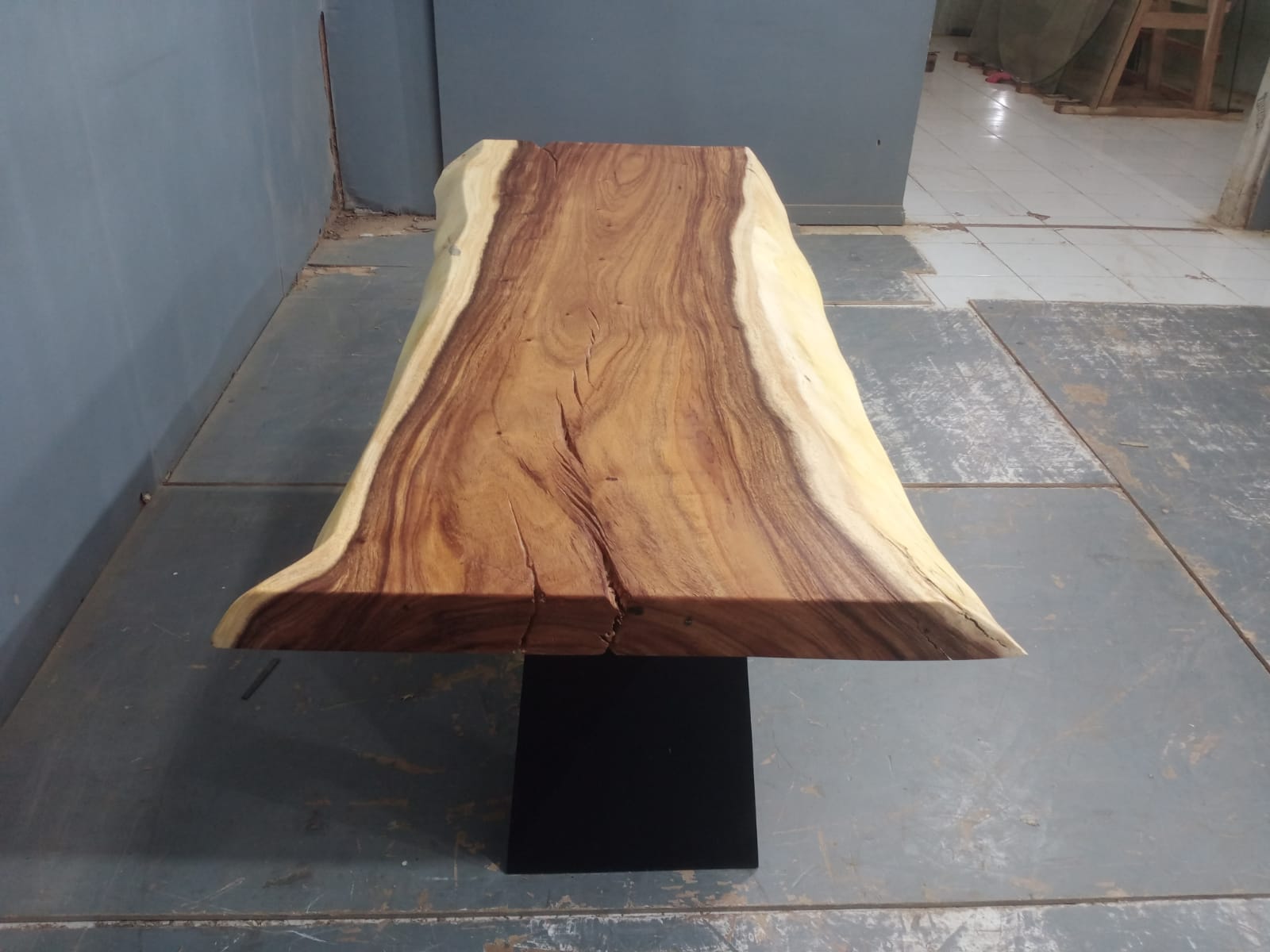 Live Edge Tables