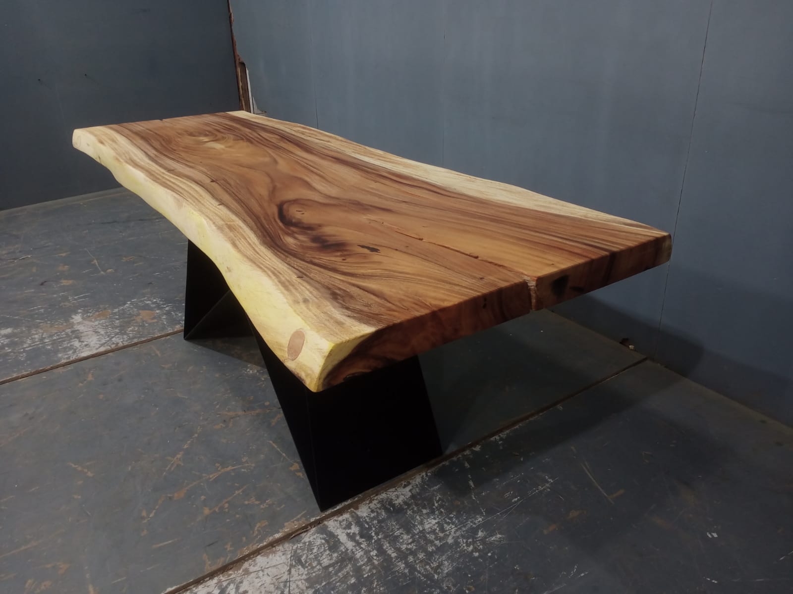 Live Edge Tables