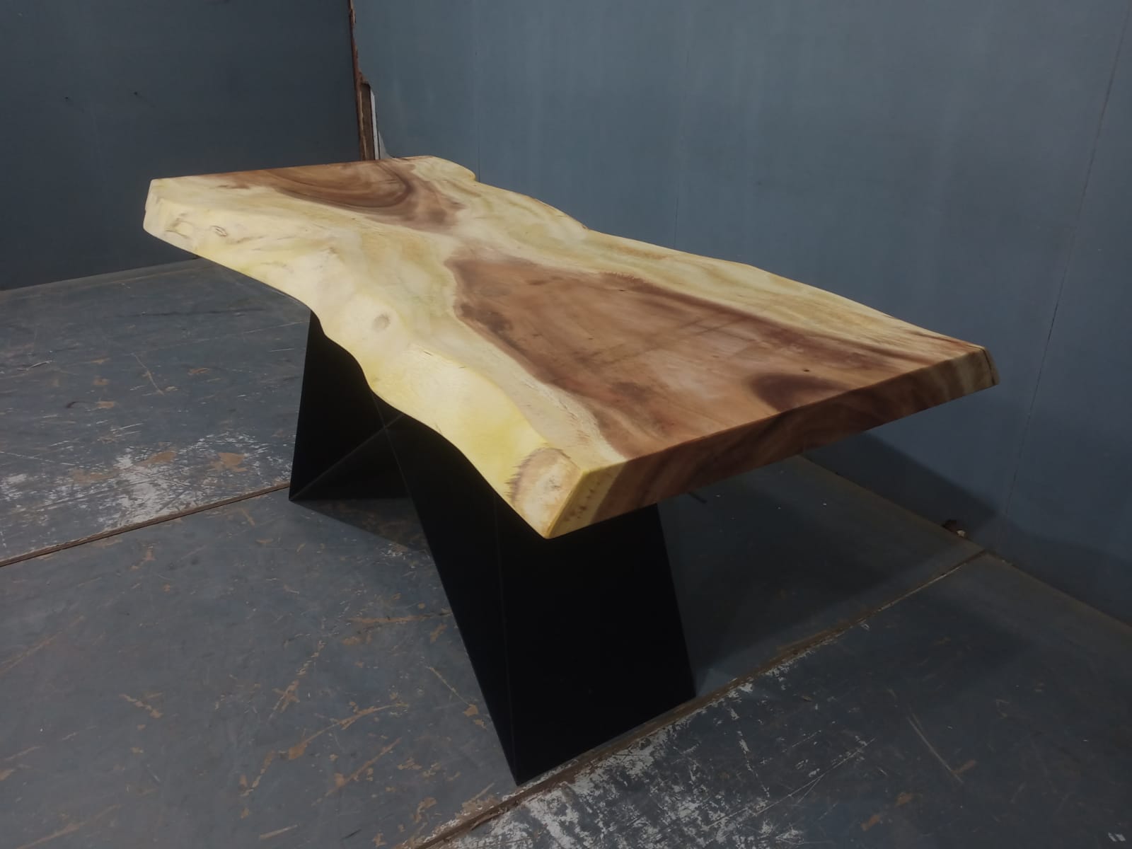 Live Edge Tables