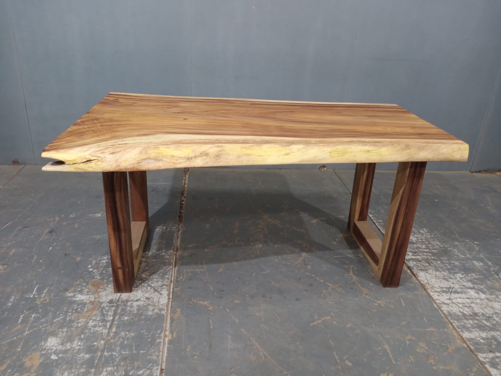 LIVE EDGE TABLES