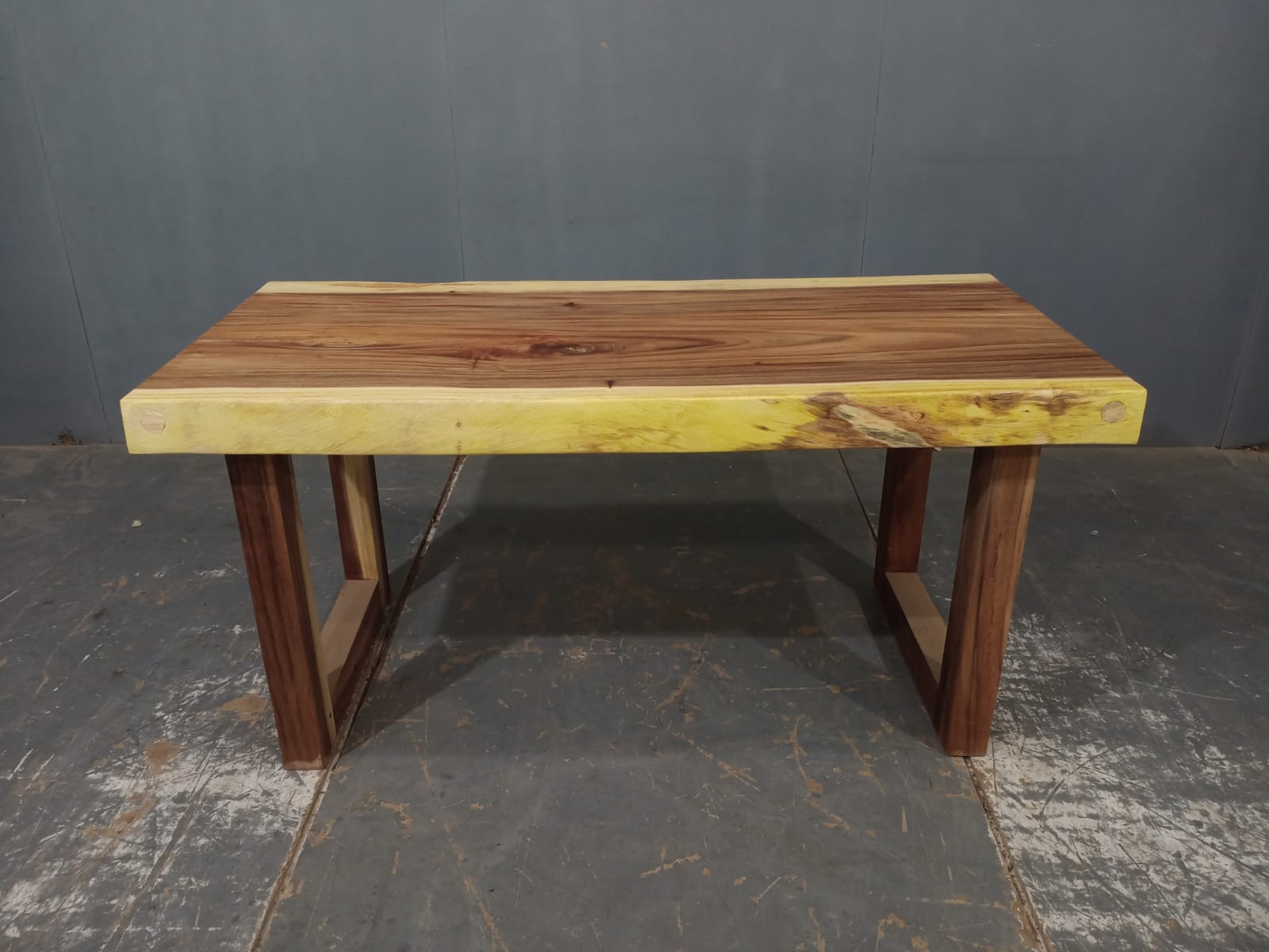 LIVE EDGE TABLES