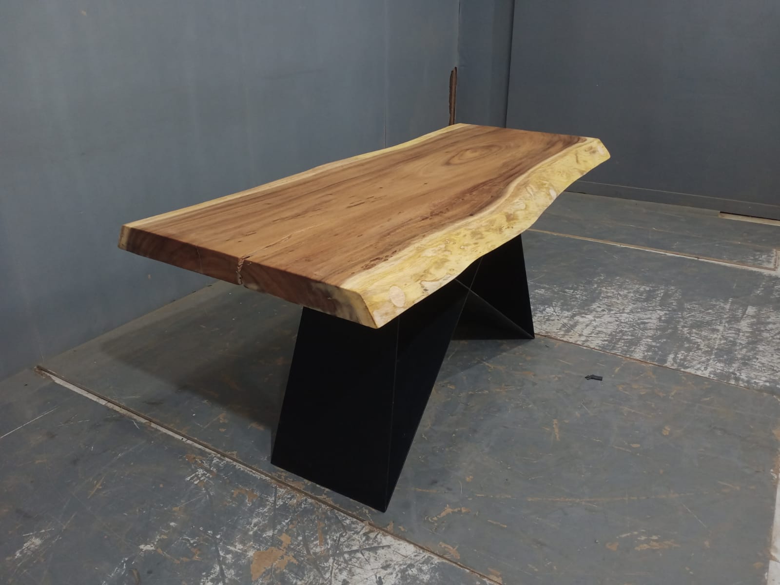 Live Edge Tables