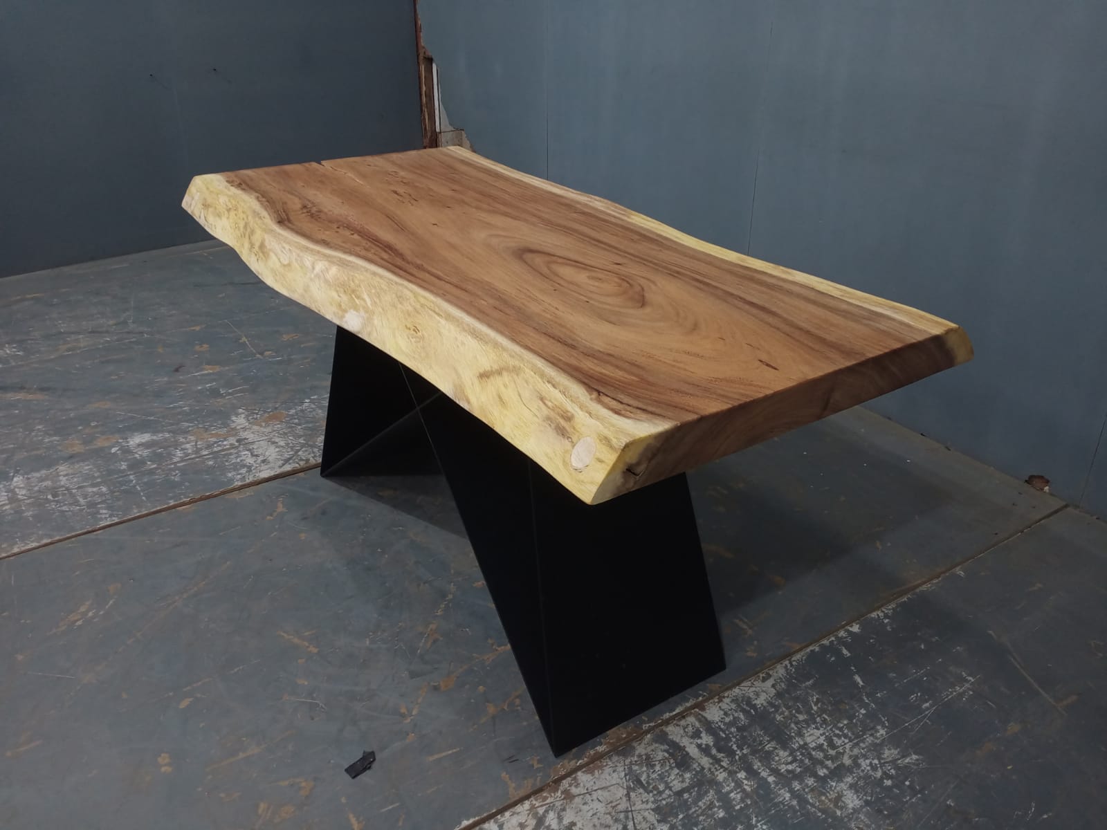 Live Edge Tables