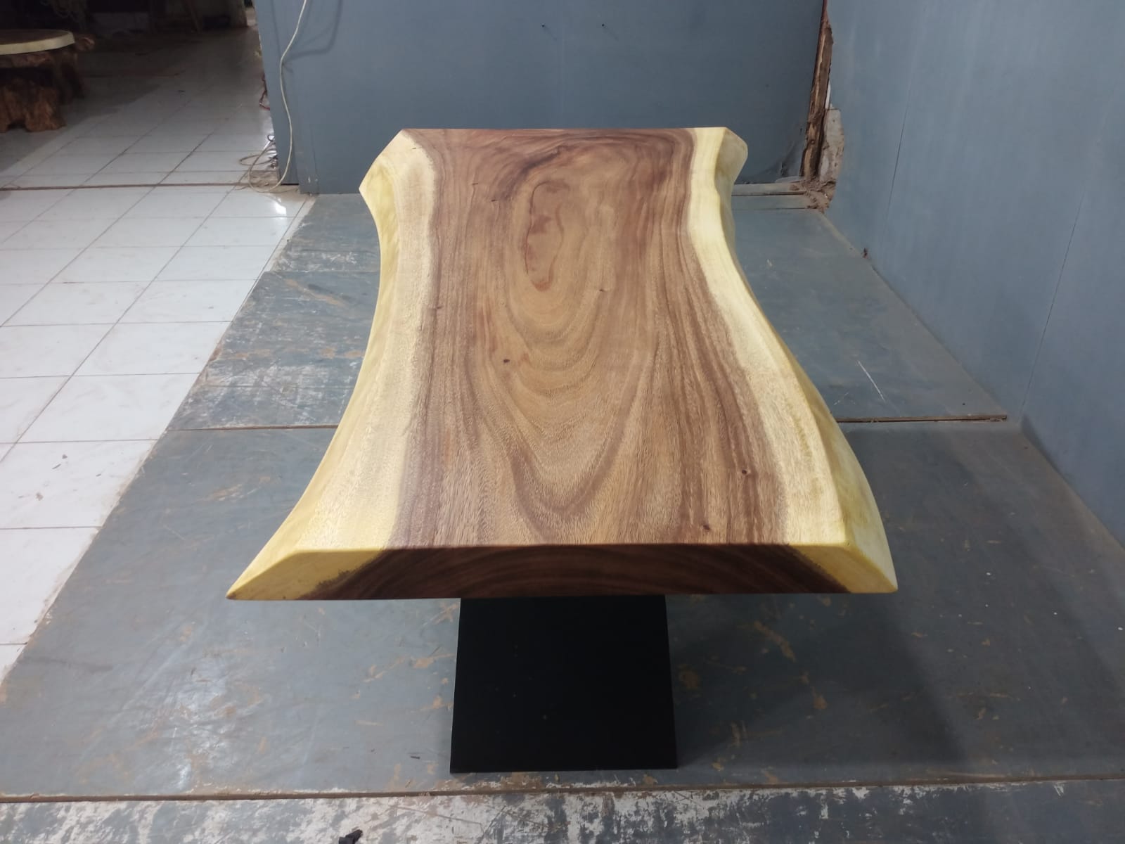Live Edge Tables