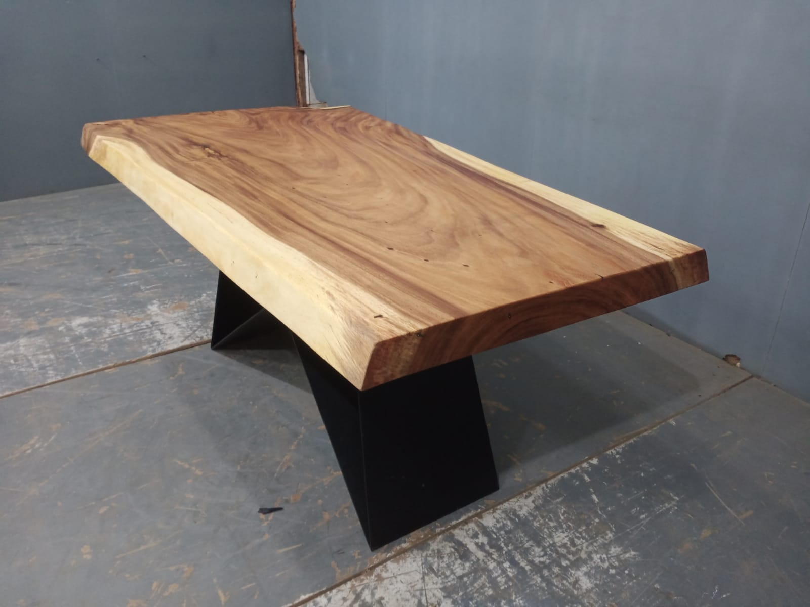 Live Edge Tables