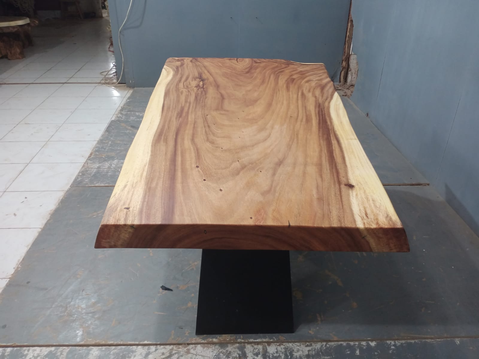 Live Edge Tables