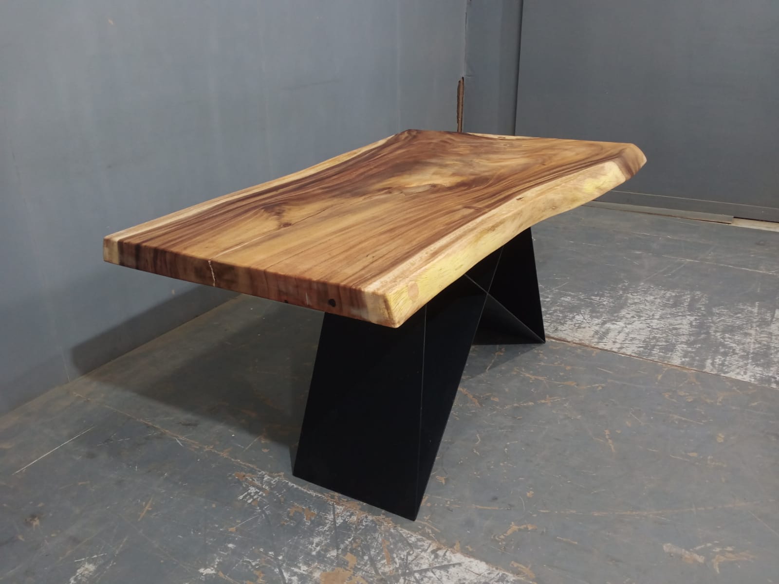 Live Edge Tables