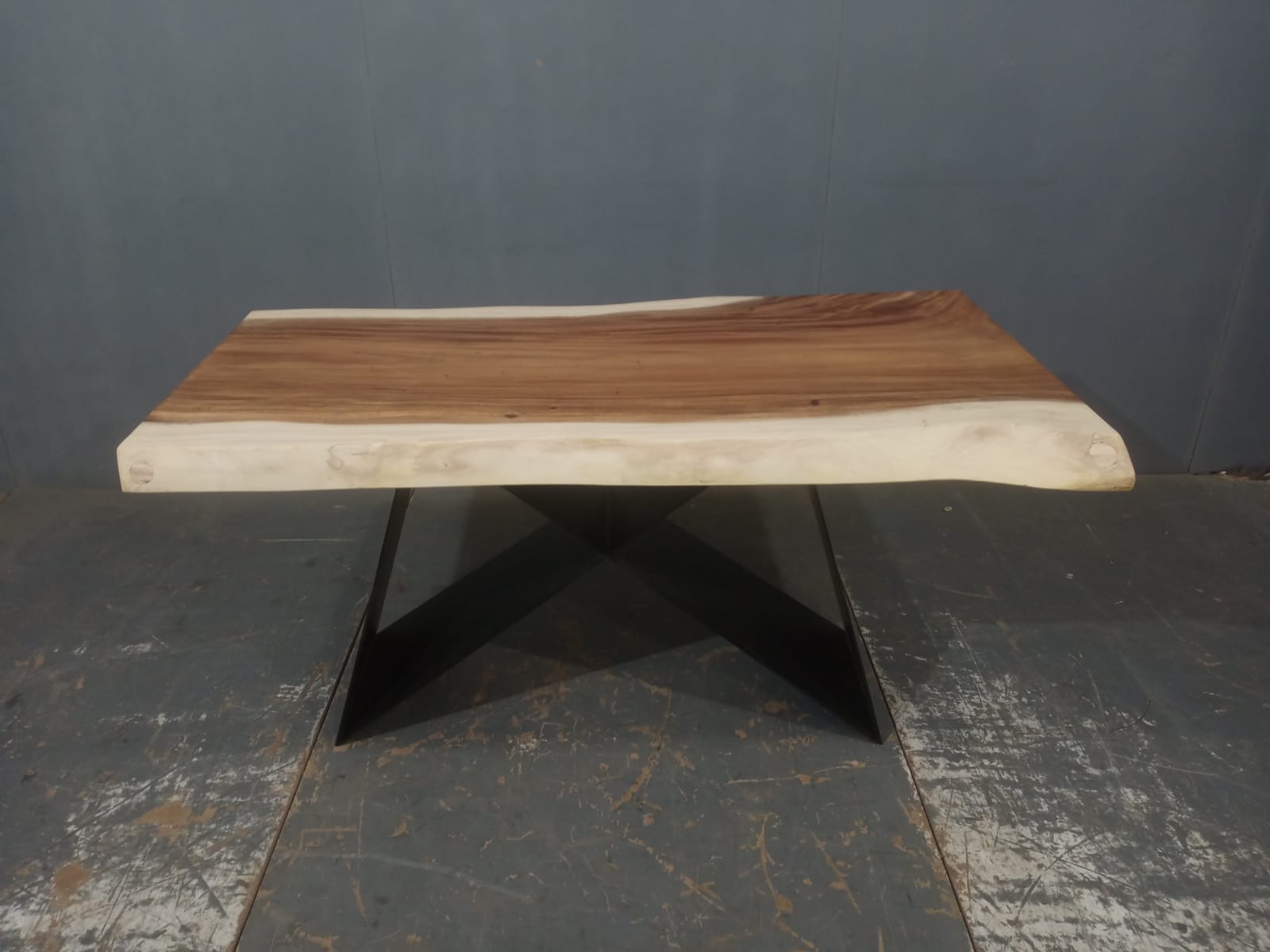 LIVE EDGE TABLES