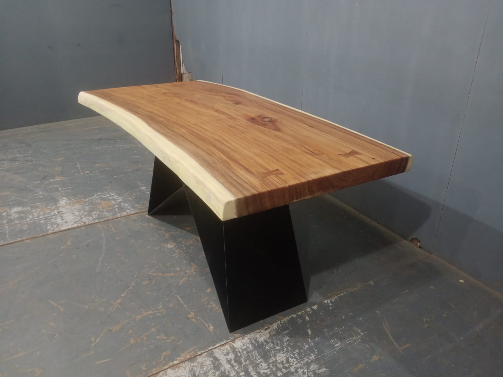 Live Edge Tables