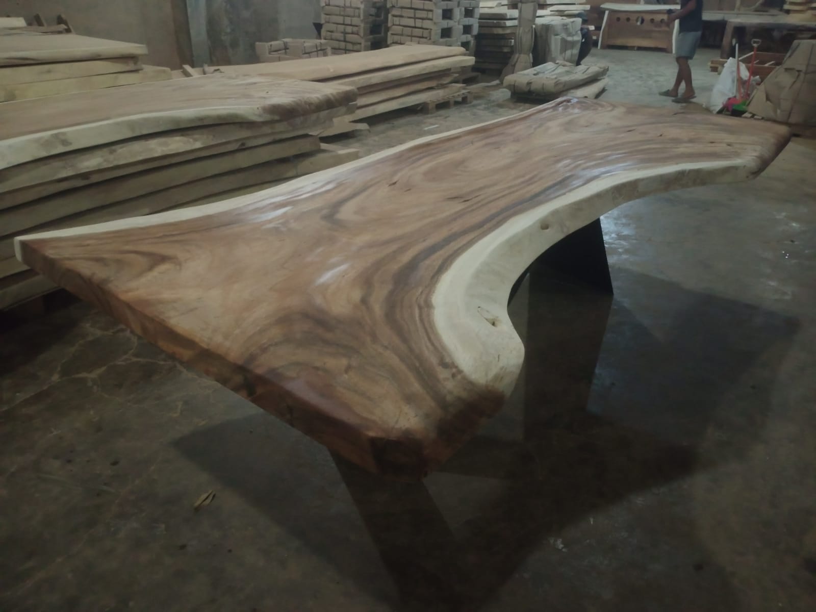 Live Edge Tables