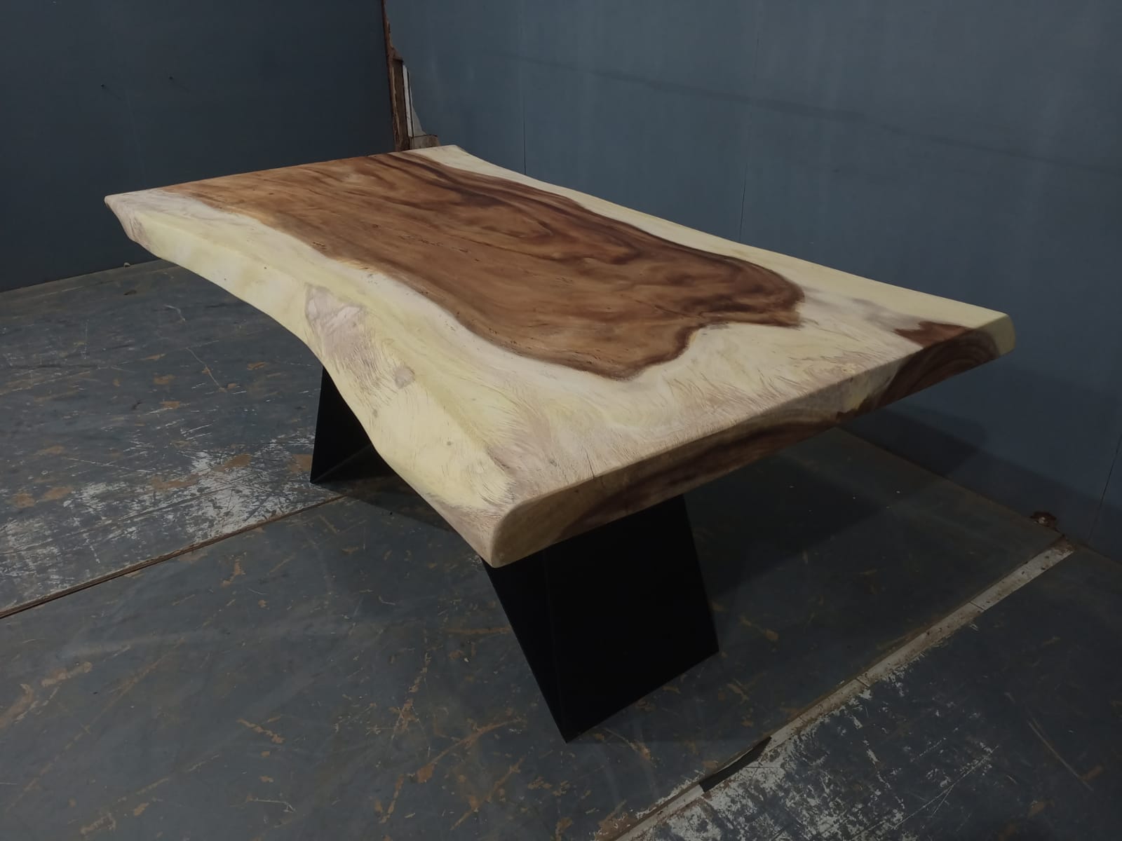 Live Edge Tables