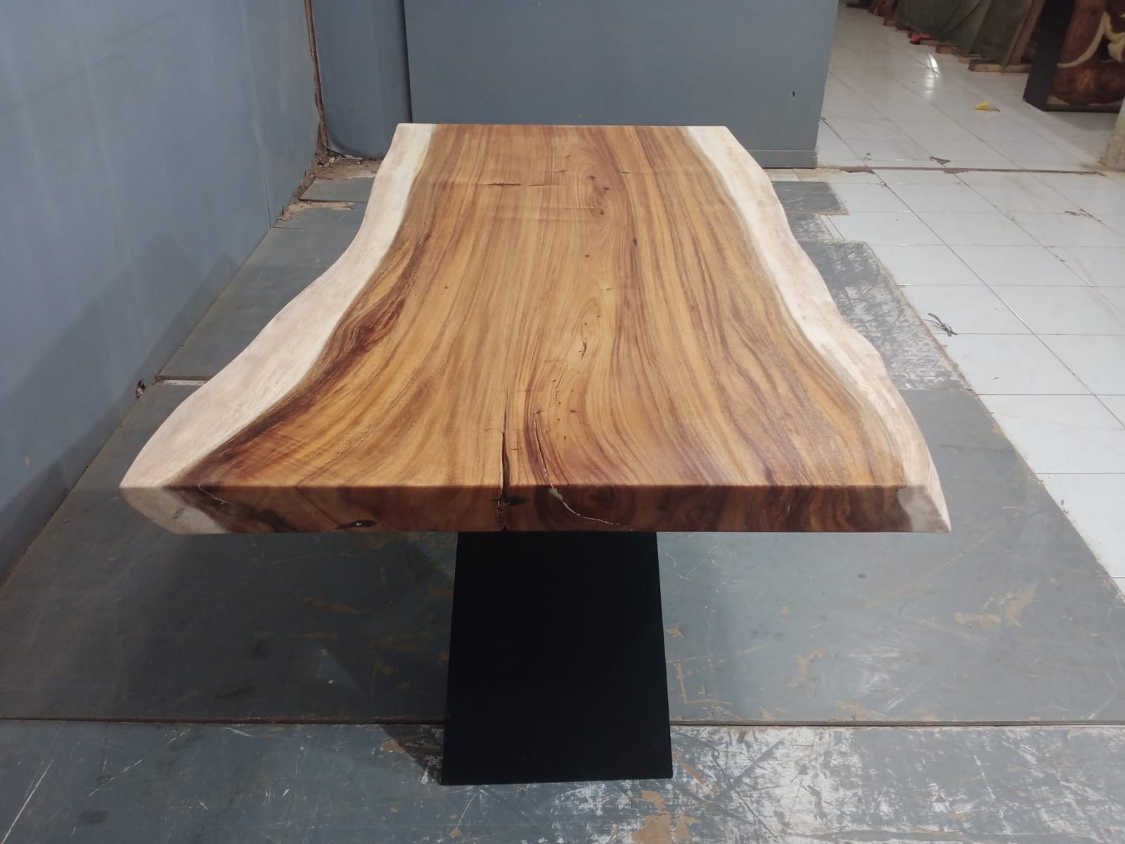 Live Edge Tables