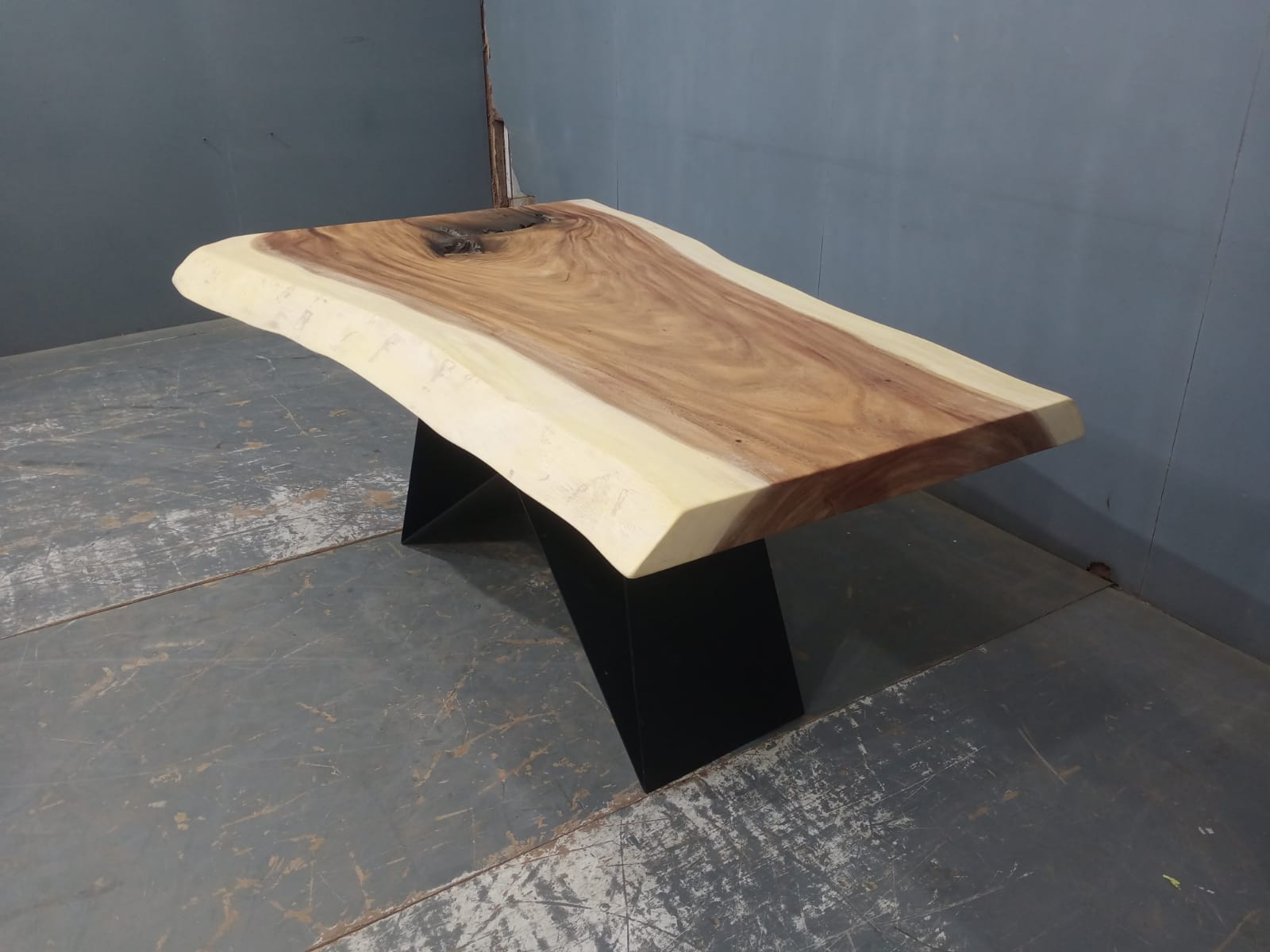 Live Edge Tables