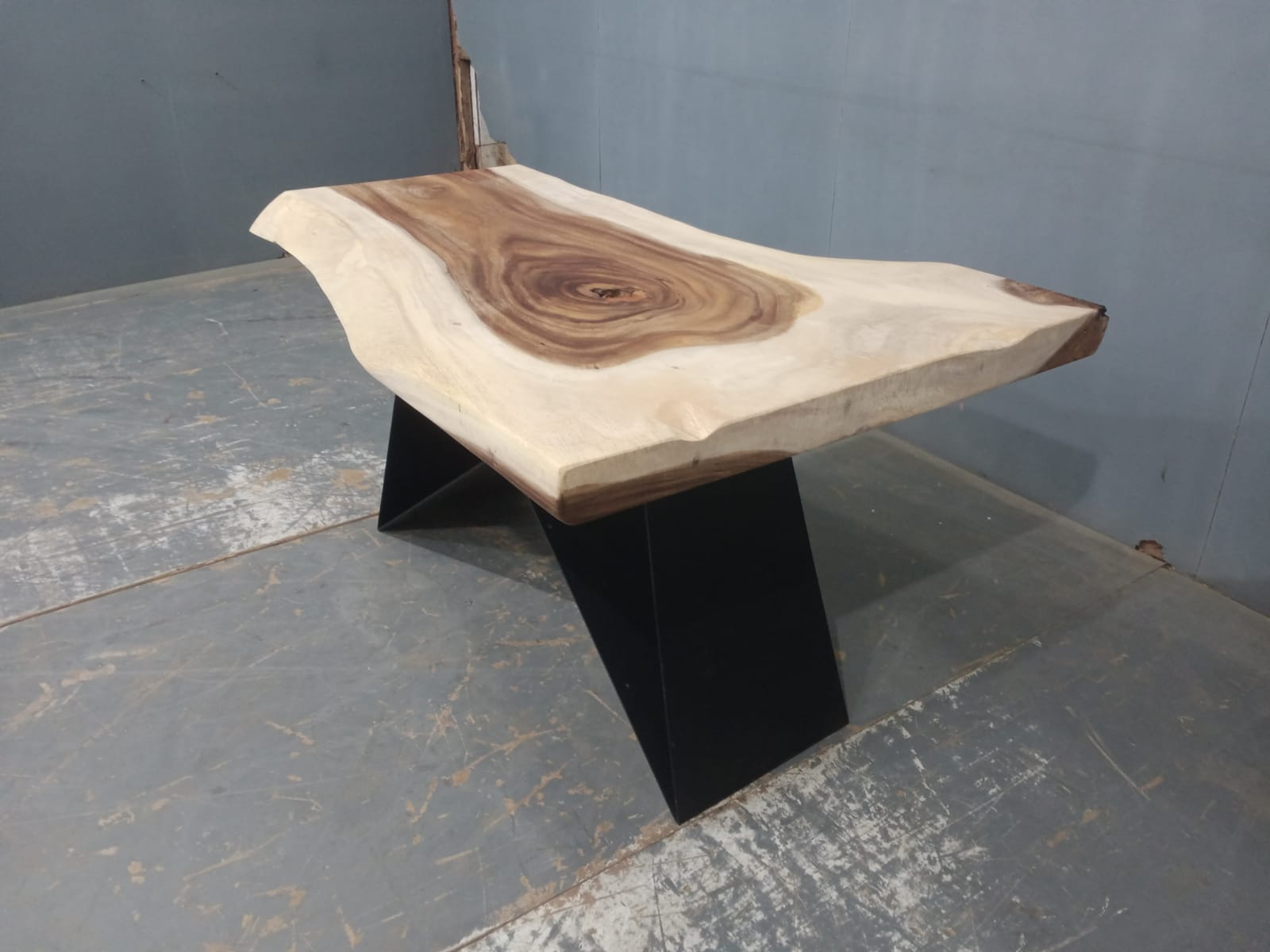 Live Edge Tables