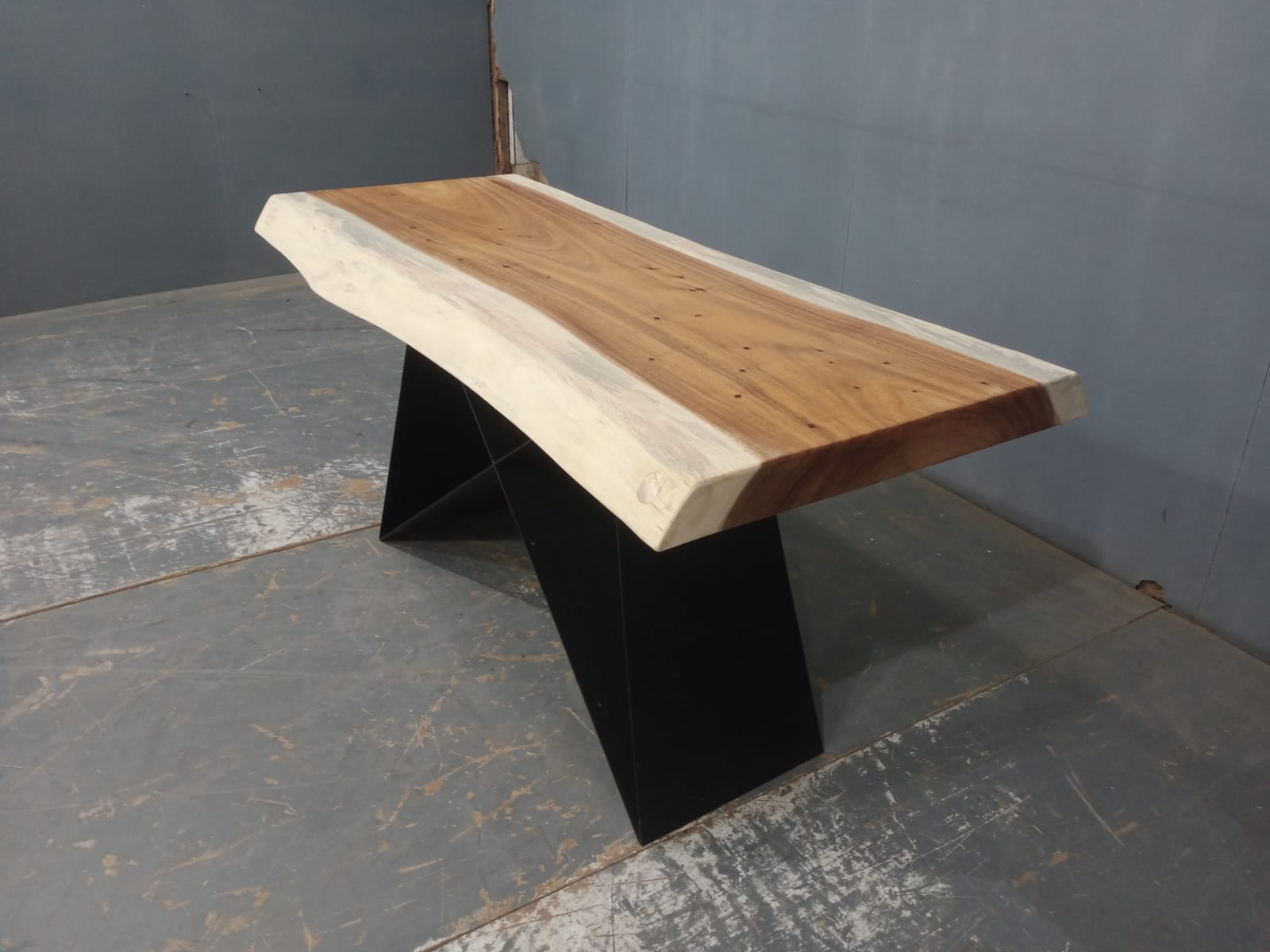Live Edge Tables