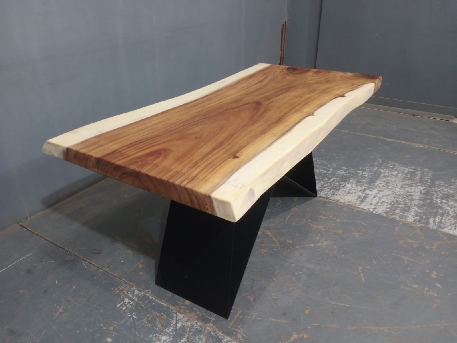 Live Edge Tables