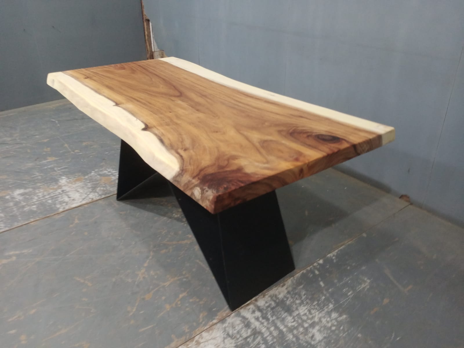 Live Edge Tables