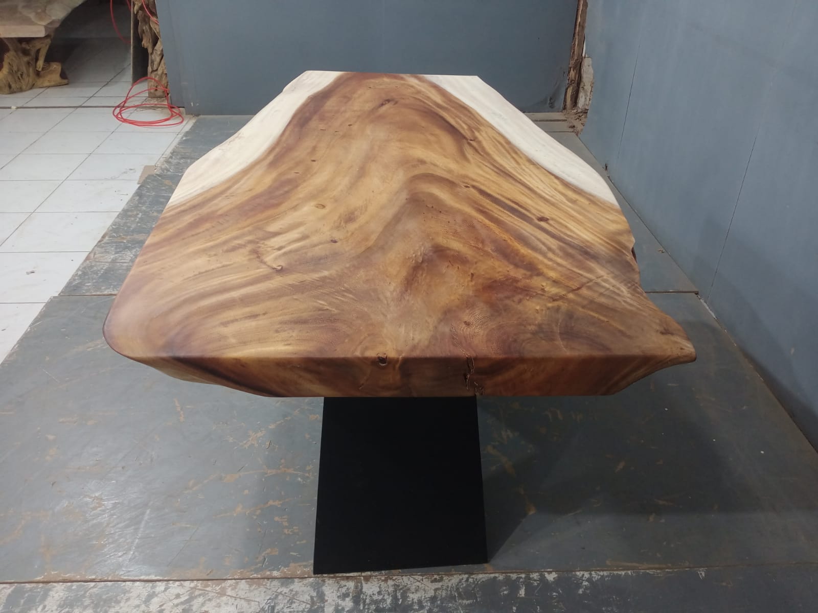 Live Edge Tables