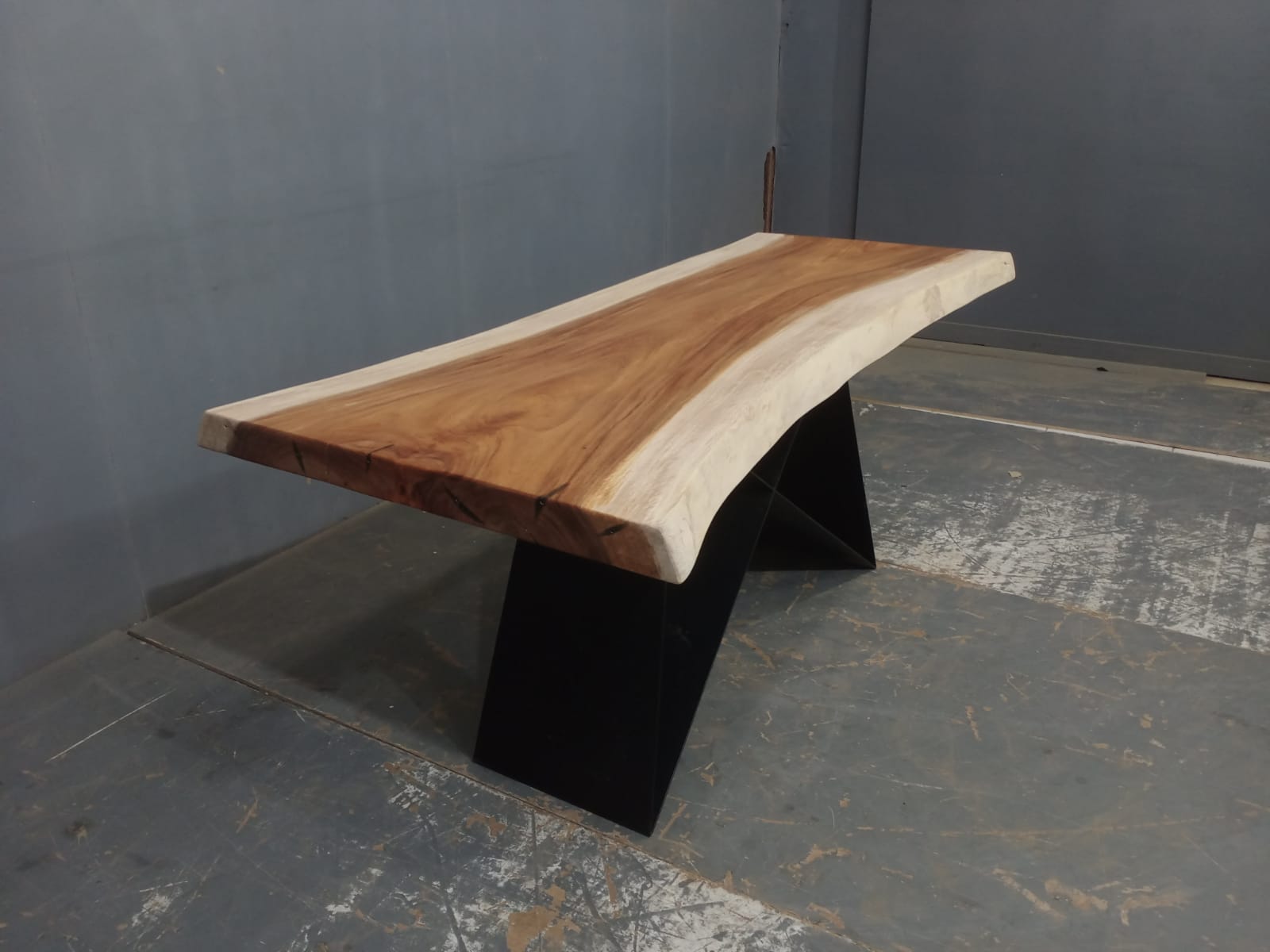 Live Edge Tables