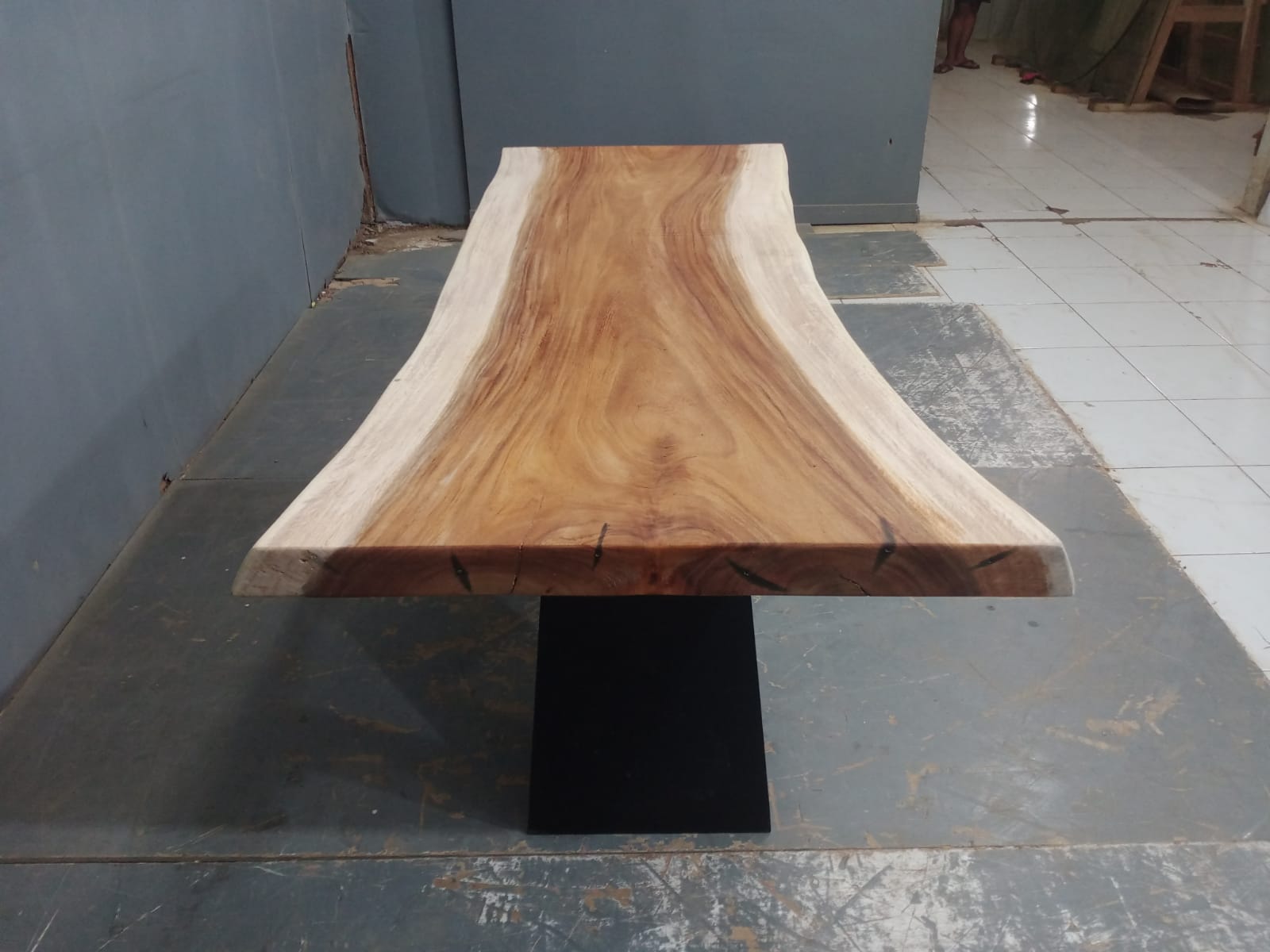 Live Edge Tables