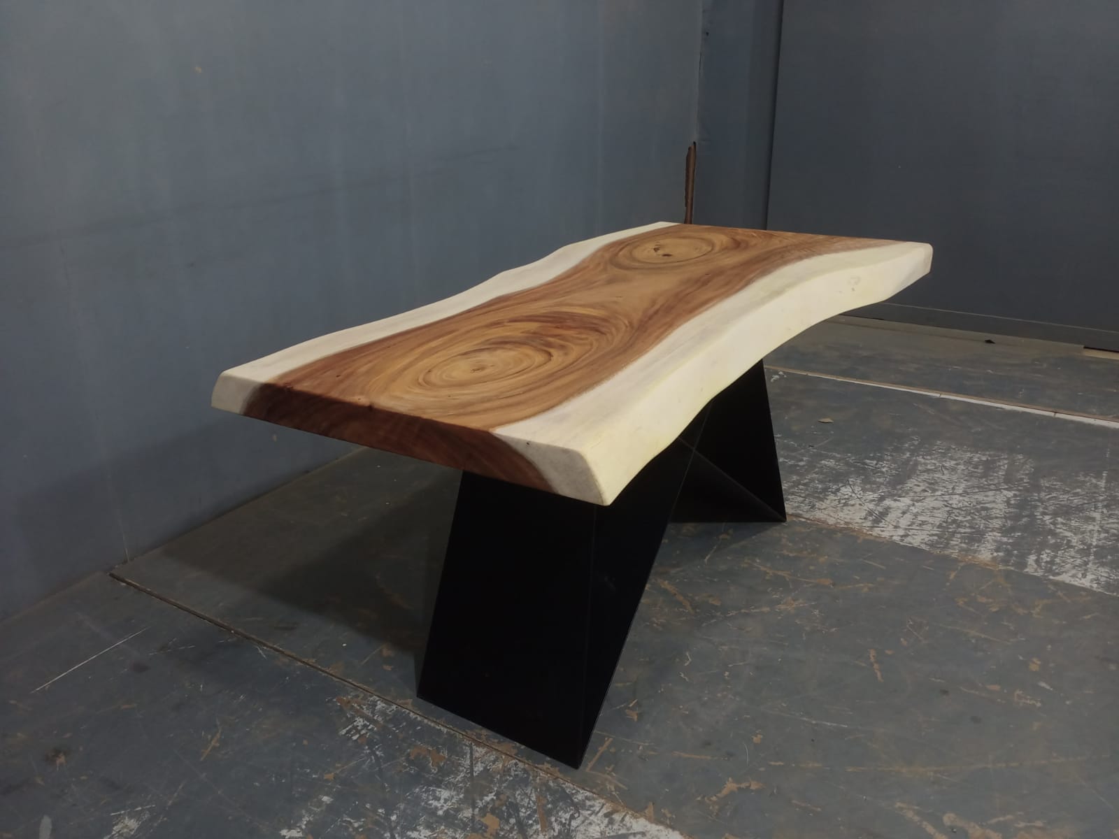 Live Edge Tables