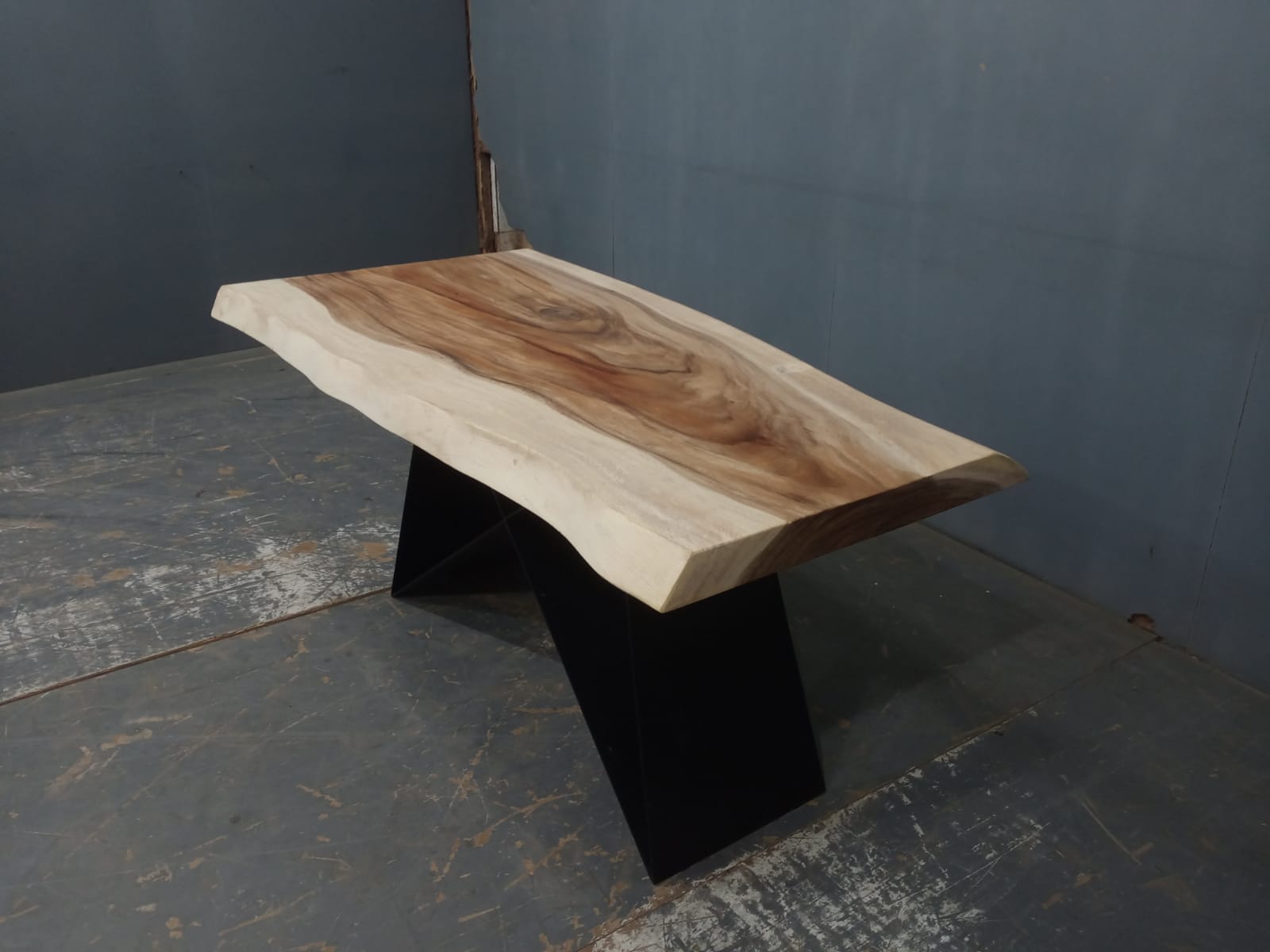 Live Edge Tables