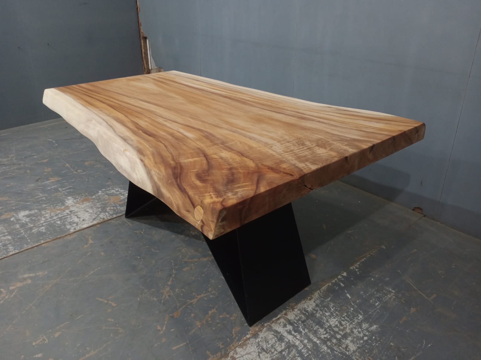 Live Edge Tables