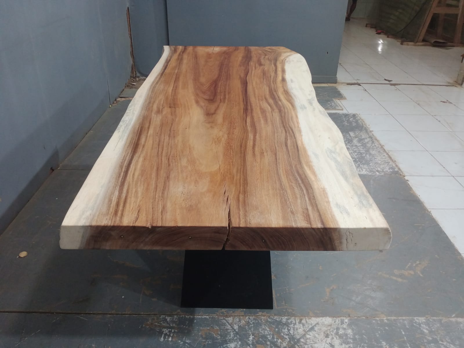 Live Edge Tables