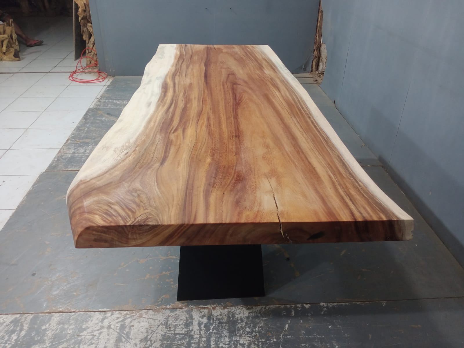 Live Edge Tables