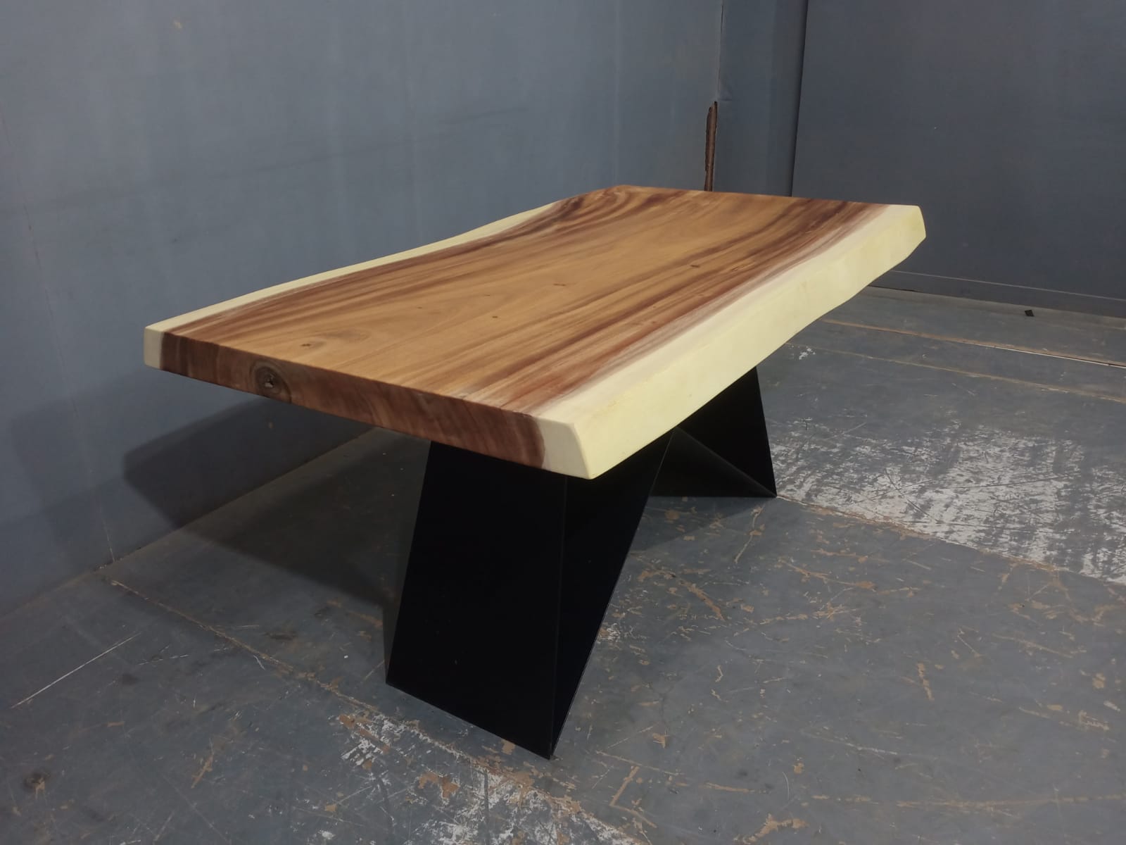 Live Edge Tables