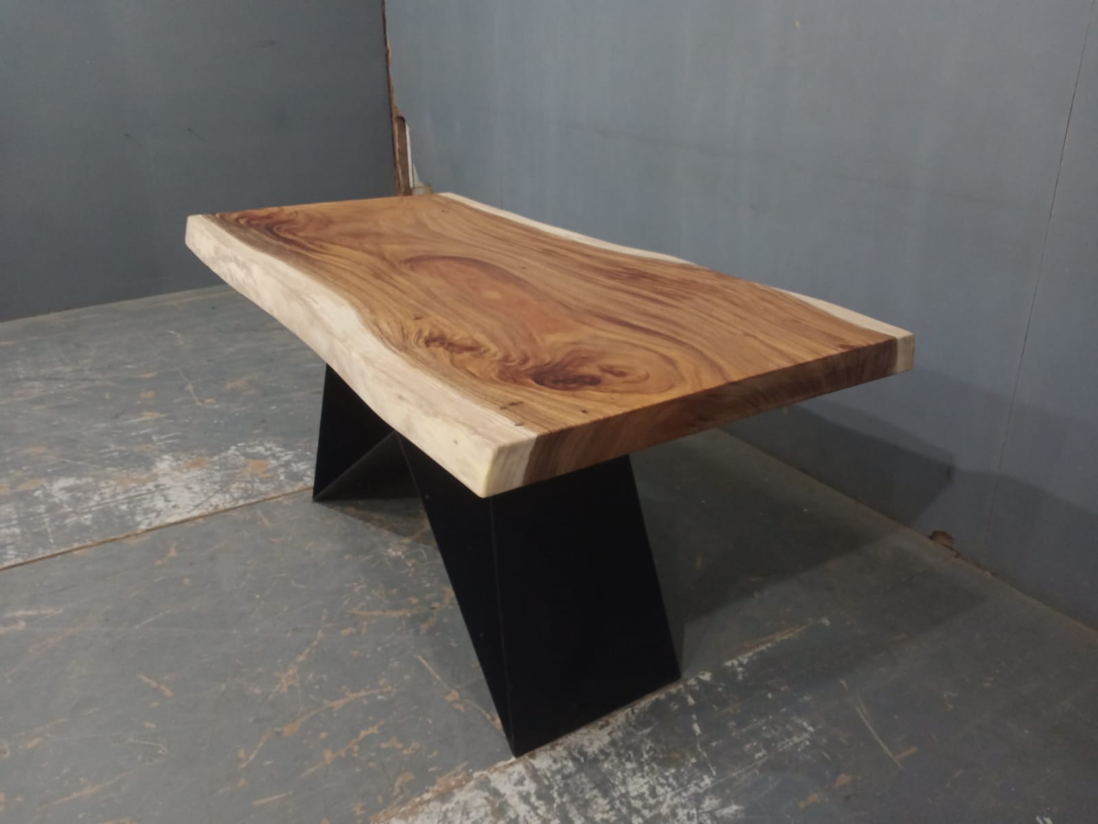 Live Edge Tables