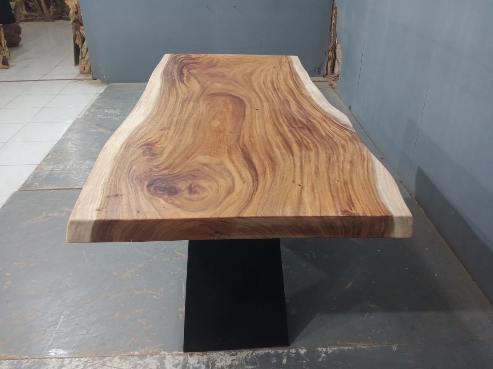 Live Edge Tables