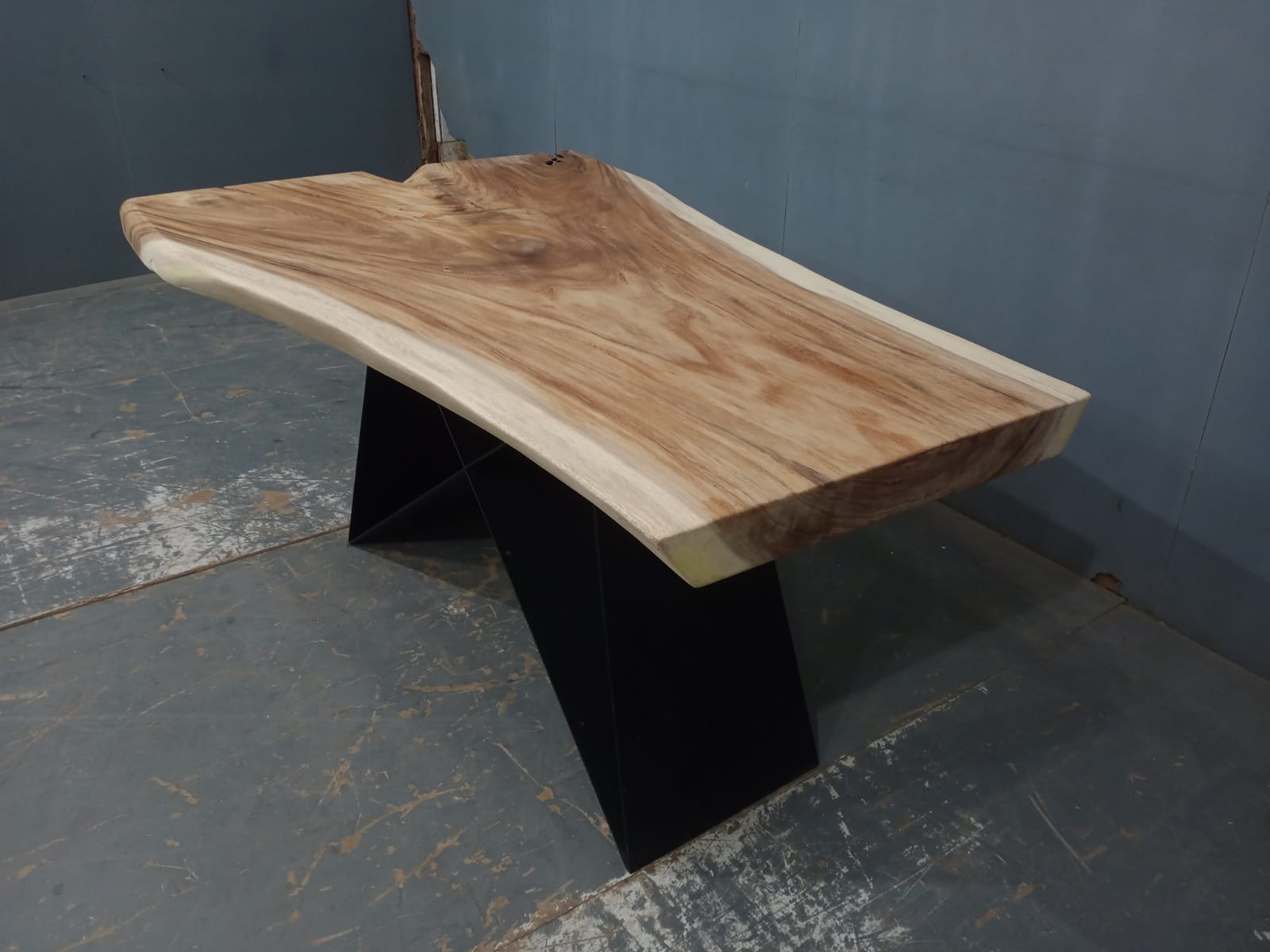 Live Edge Tables