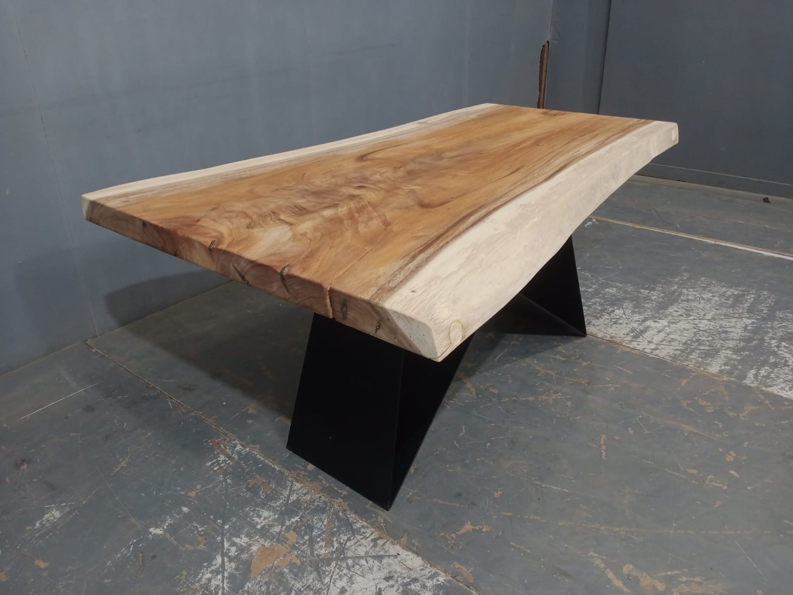 Live Edge Tables