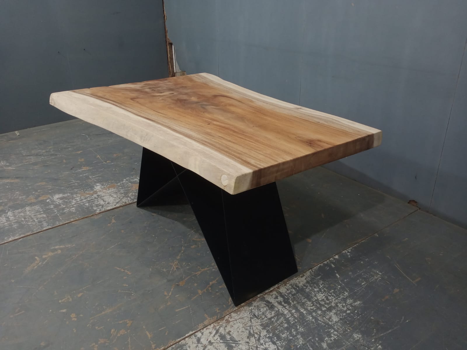 Live Edge Tables