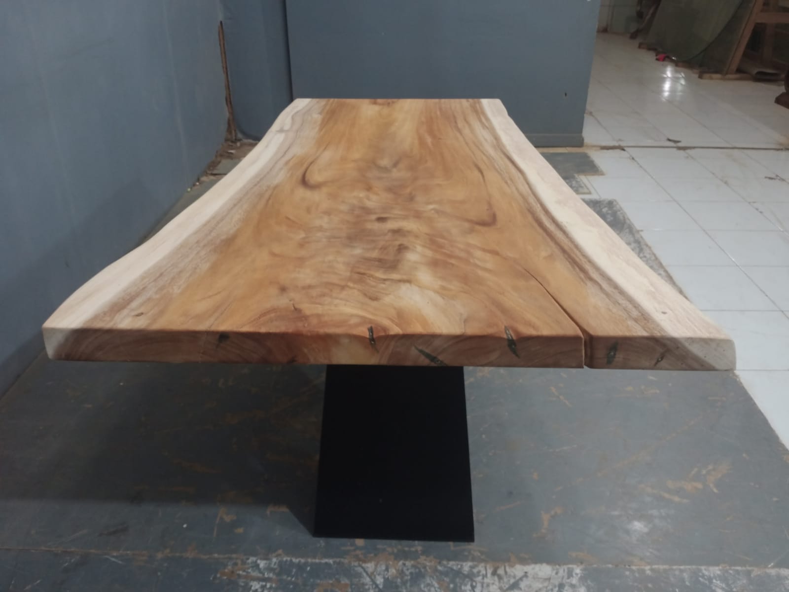 Live Edge Tables