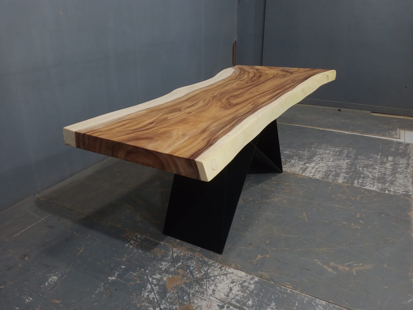 Live Edge Tables