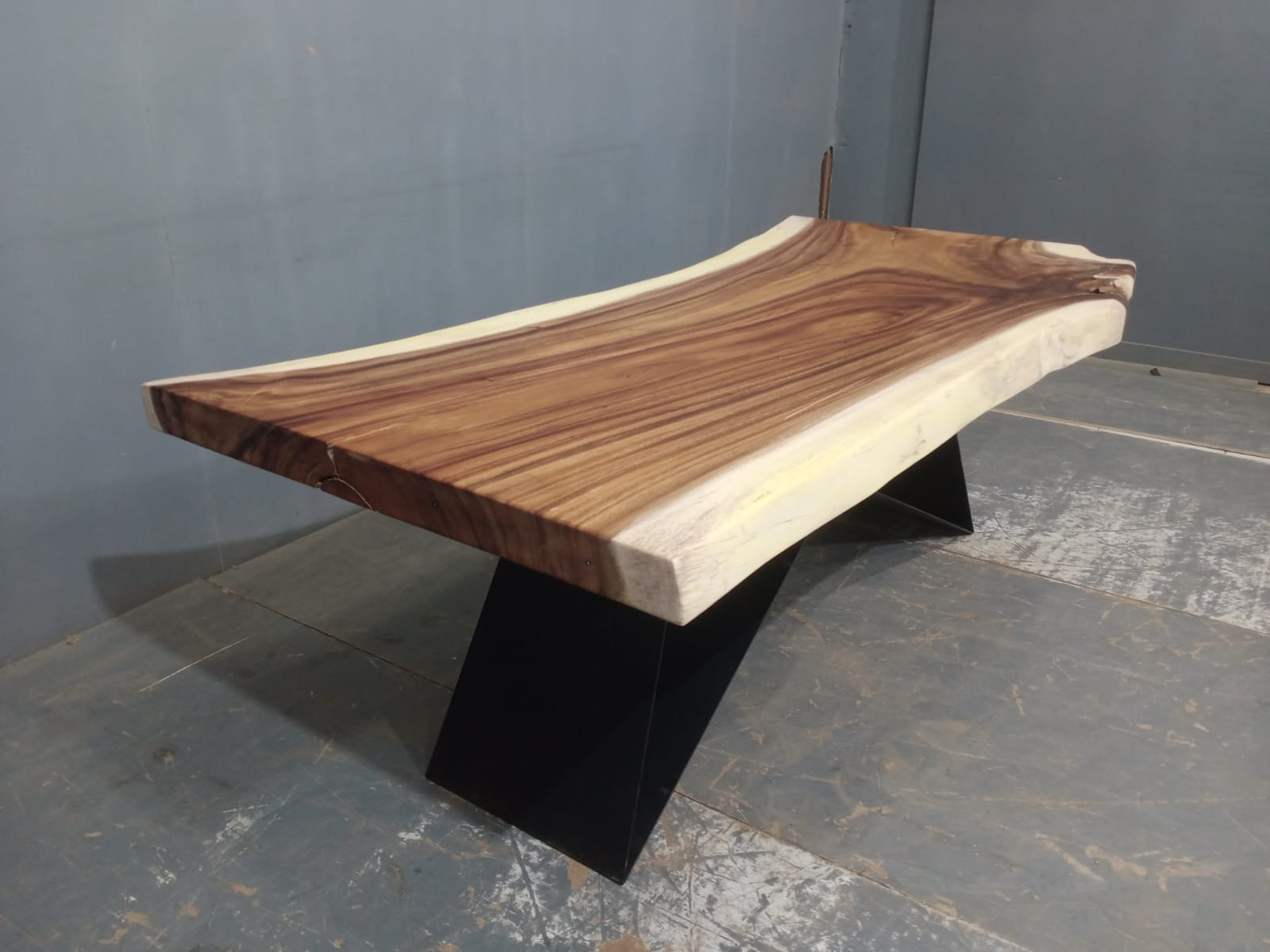 Live Edge Tables