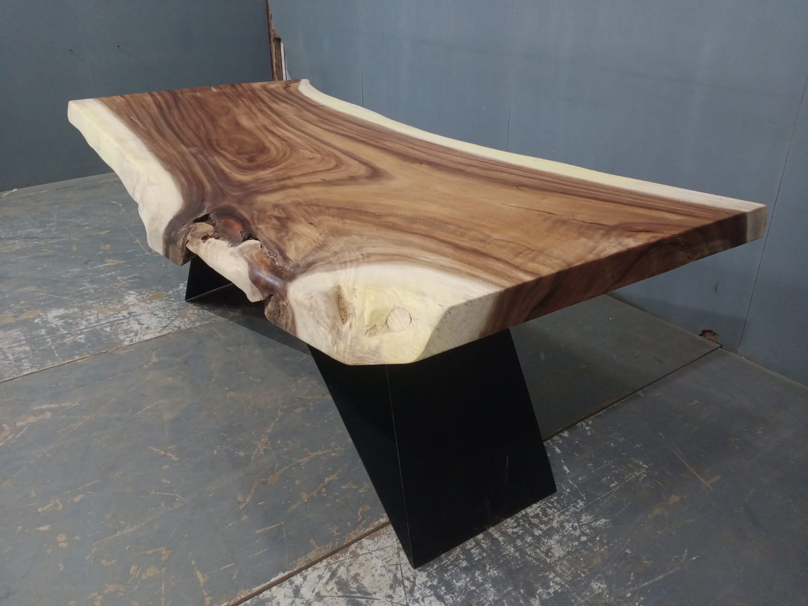 Live Edge Tables
