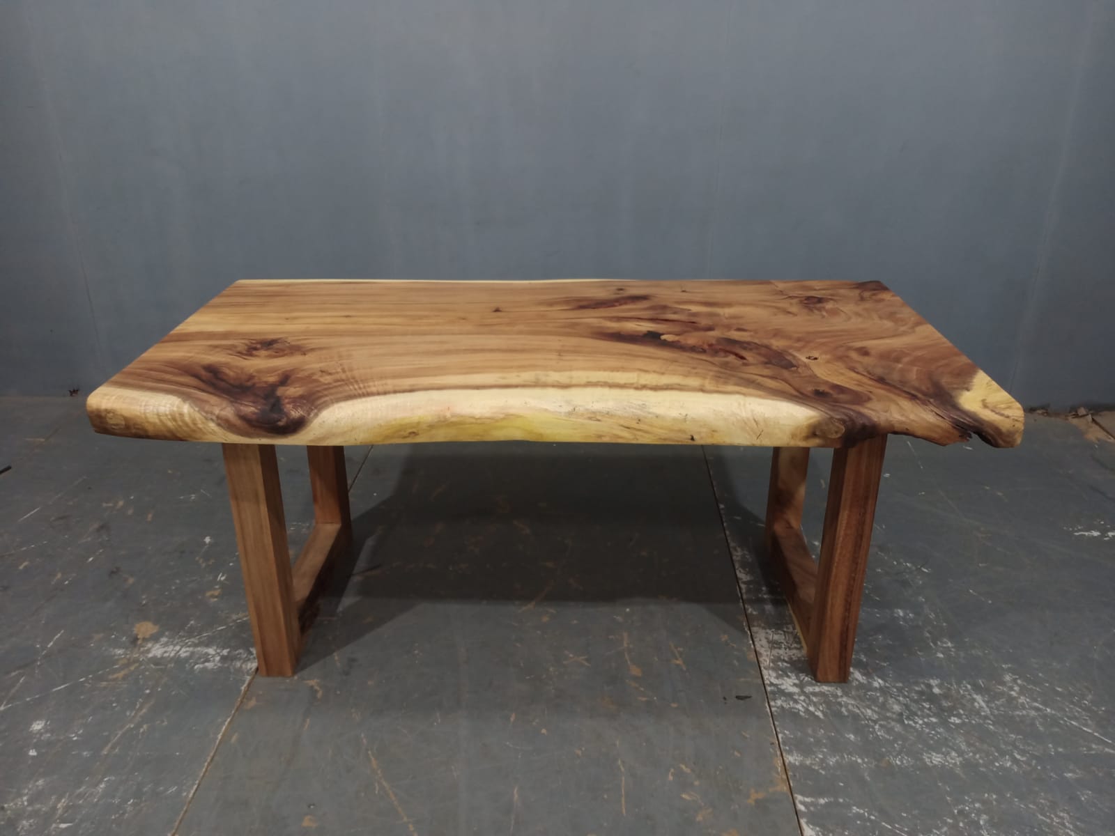 LIVE EDGE TABLES