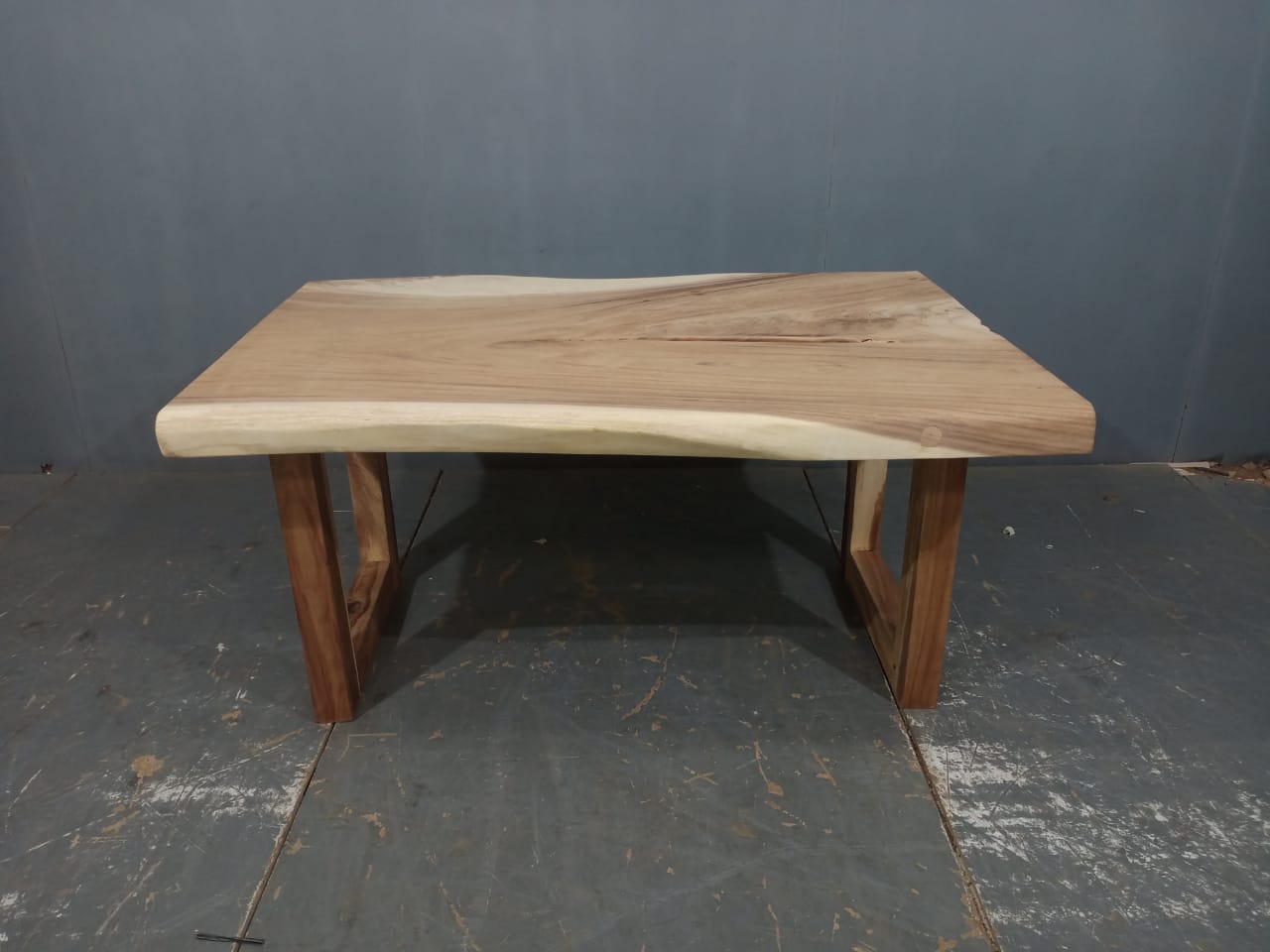 LIVE EDGE TABLES
