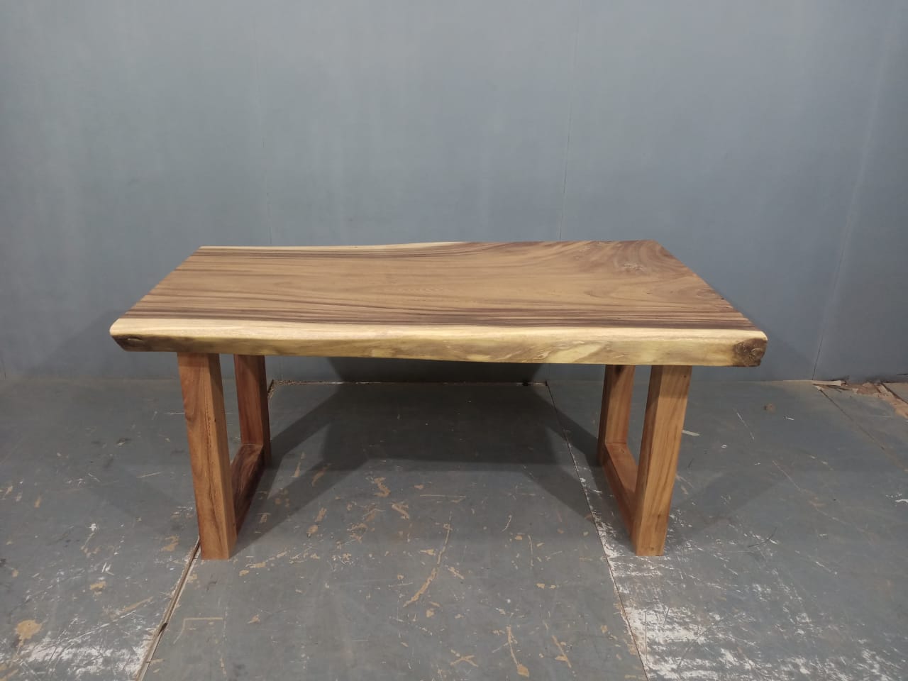 LIVE EDGE TABLES