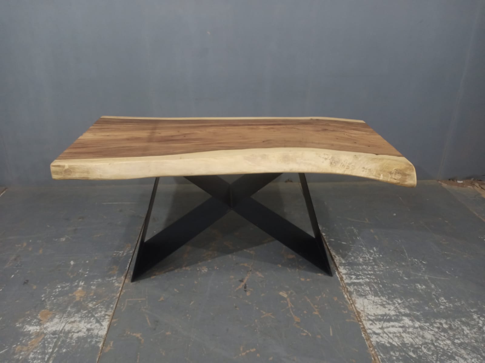 LIVE EDGE TABLES