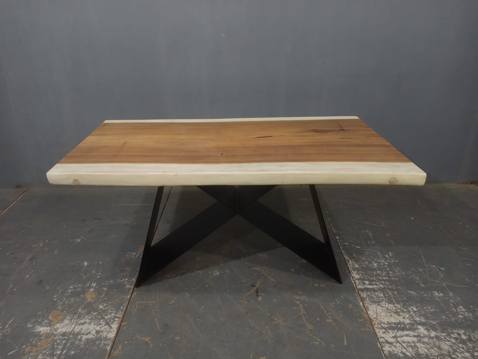 LIVE EDGE TABLES
