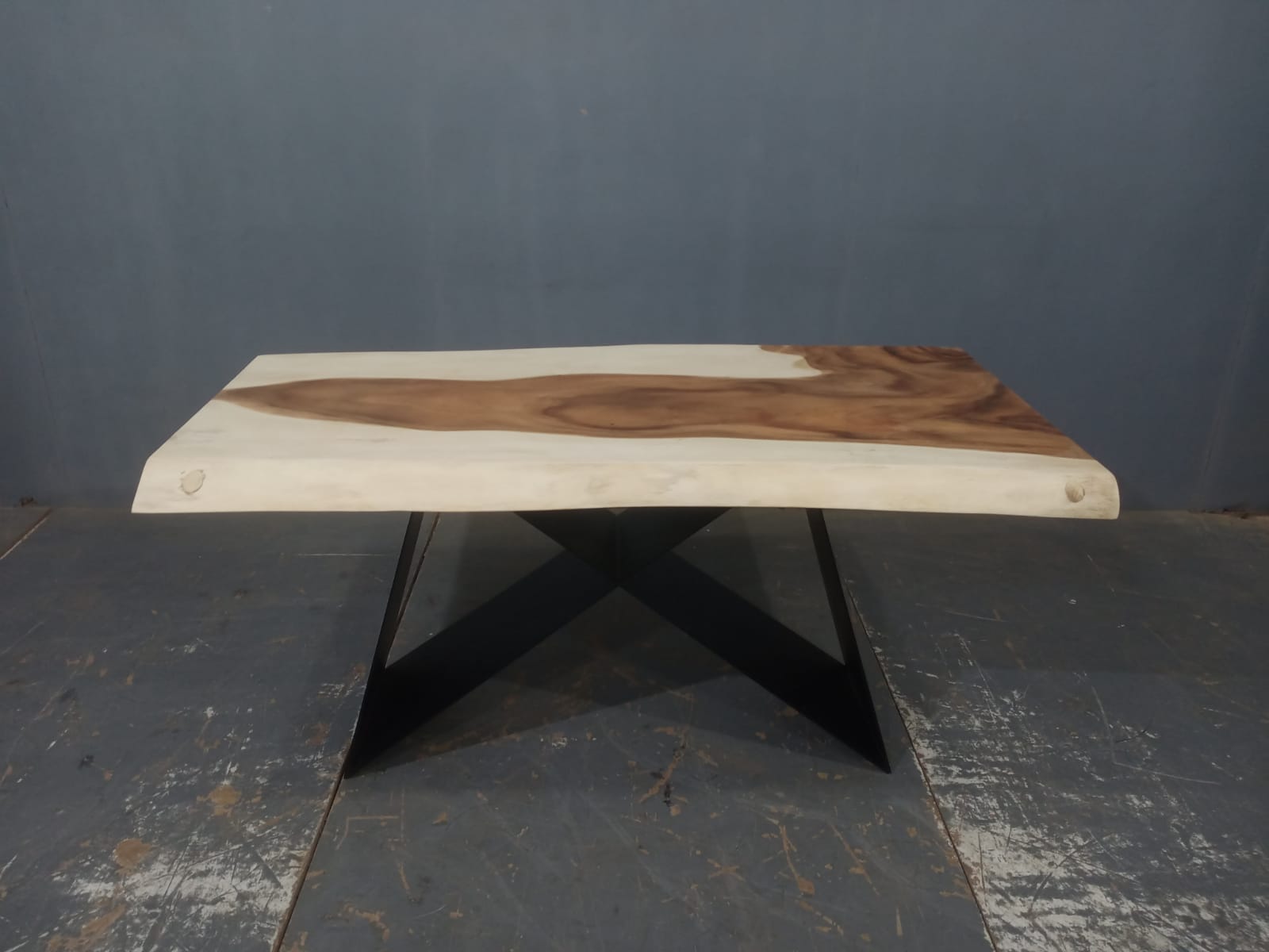 LIVE EDGE TABLES