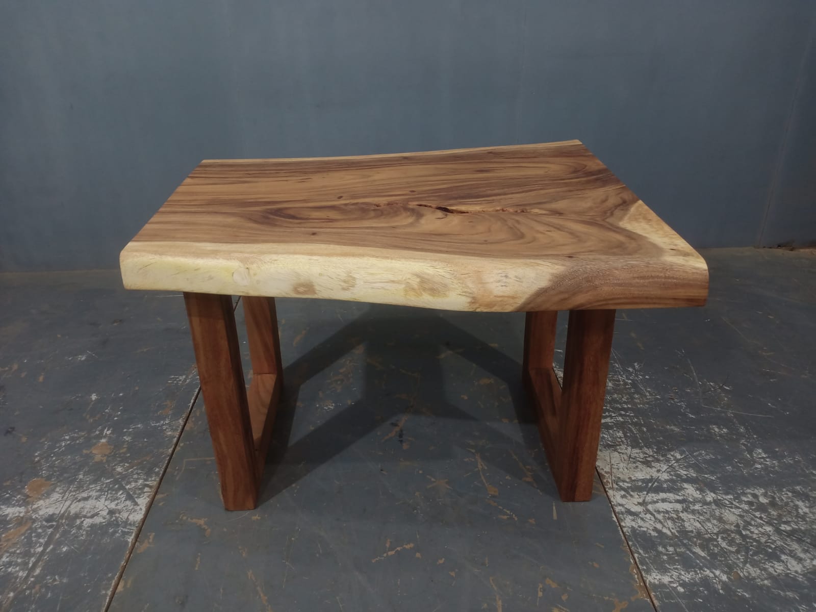 LIVE EDGE TABLES